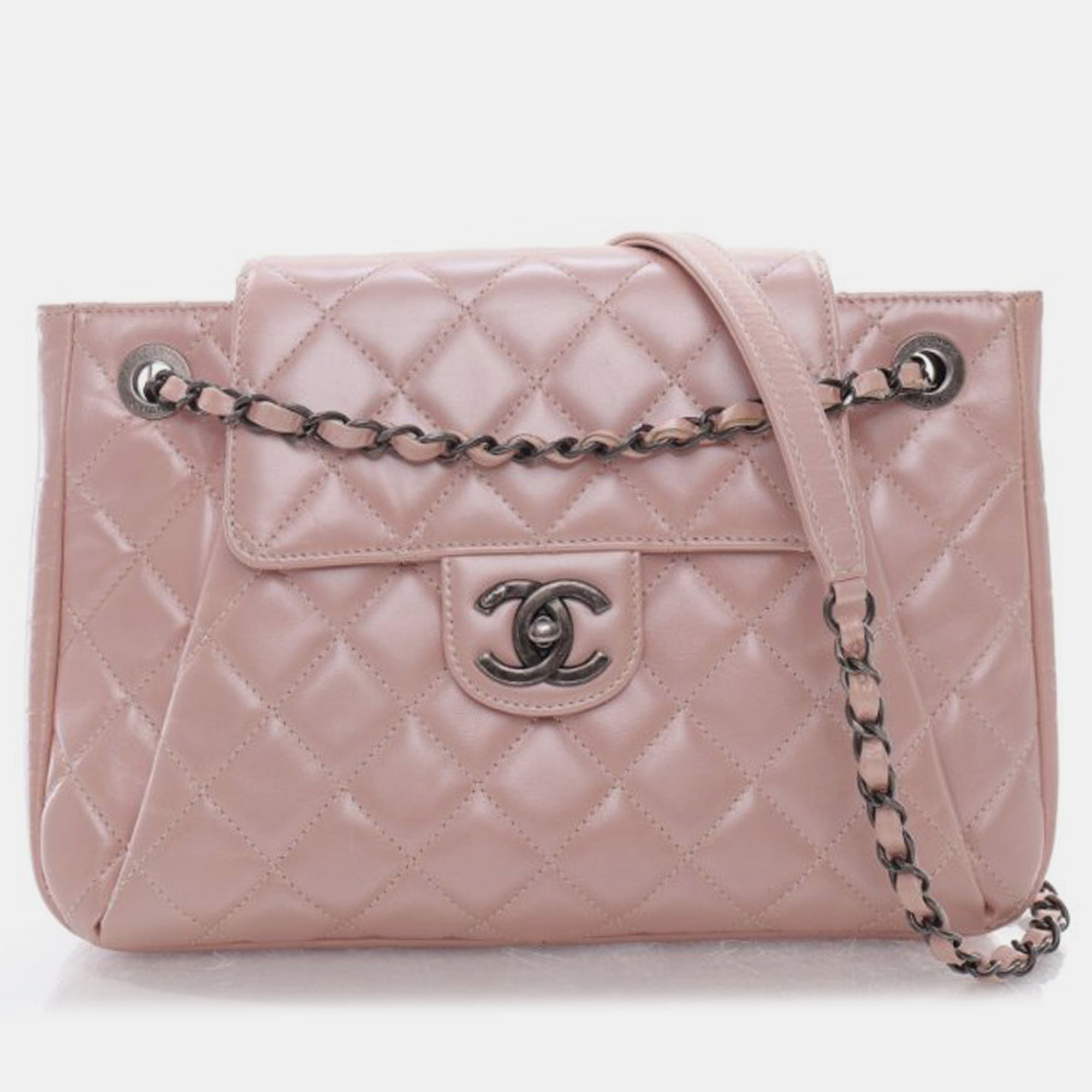 

Chanel CC Glazed Calfskin Accordion Flap, Pink