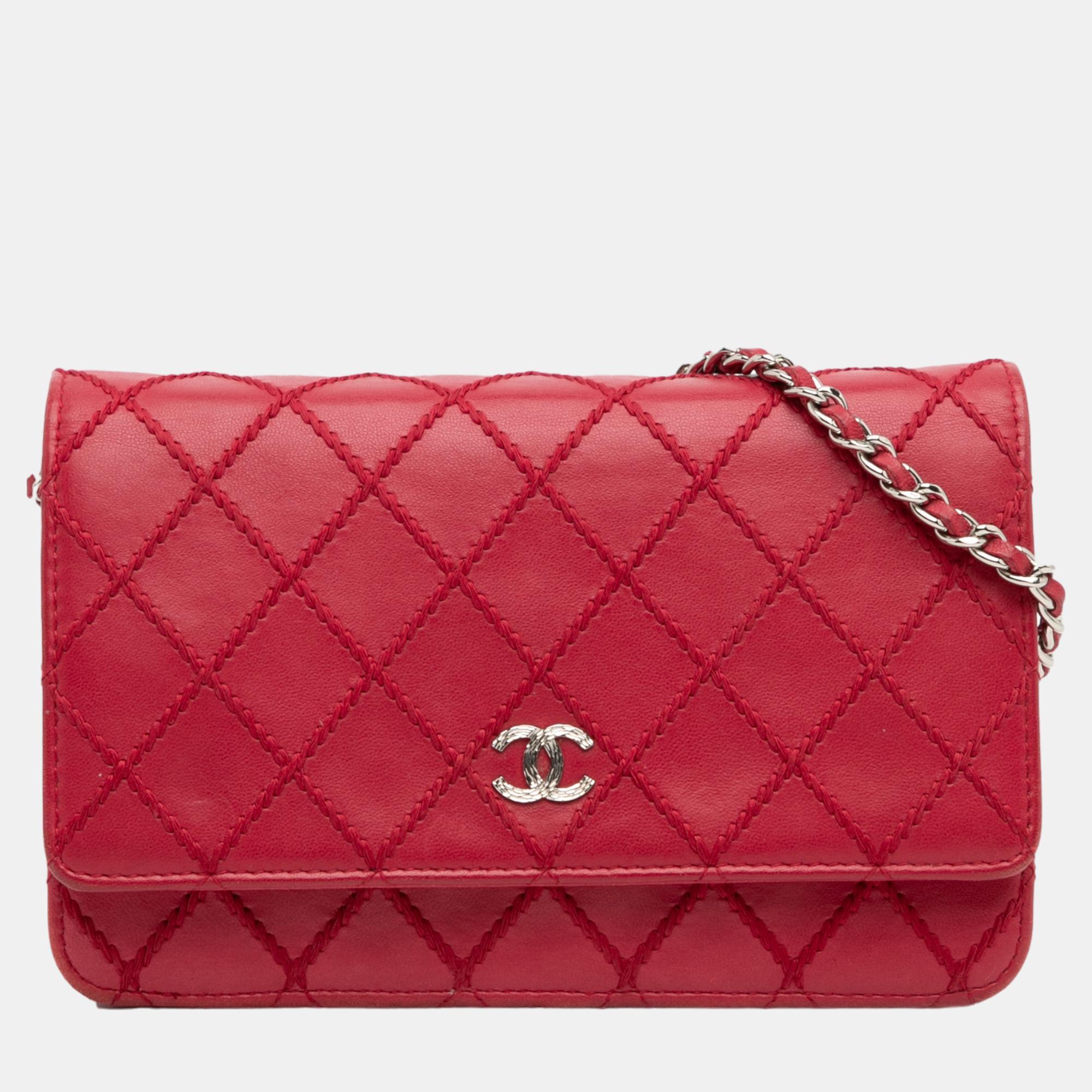 Pre-owned Chanel Red Cc Lambskin Wild Stitch Wallet On Chain