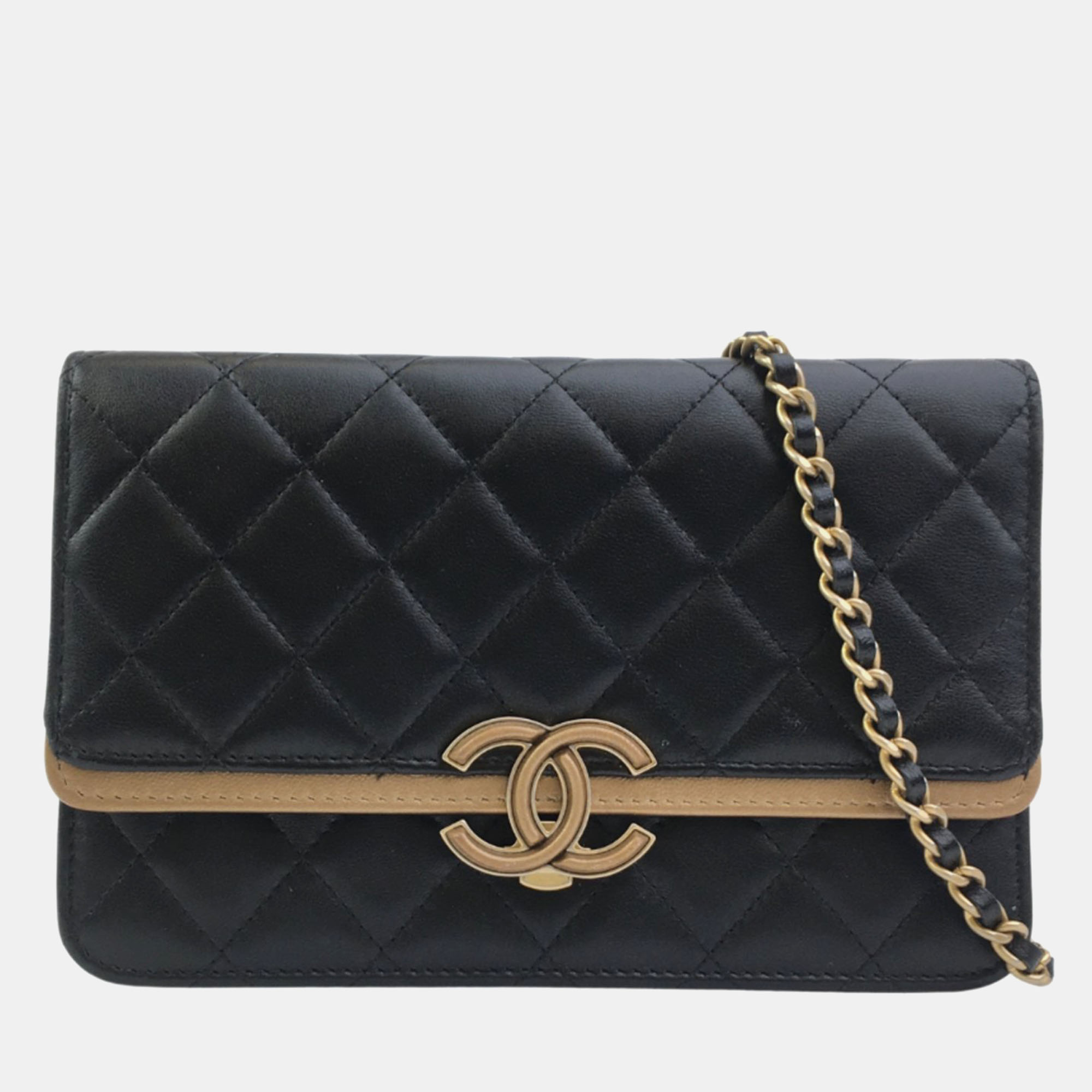 

Chanel Black/Beige Lambskin CC Chic Wallet On Chain
