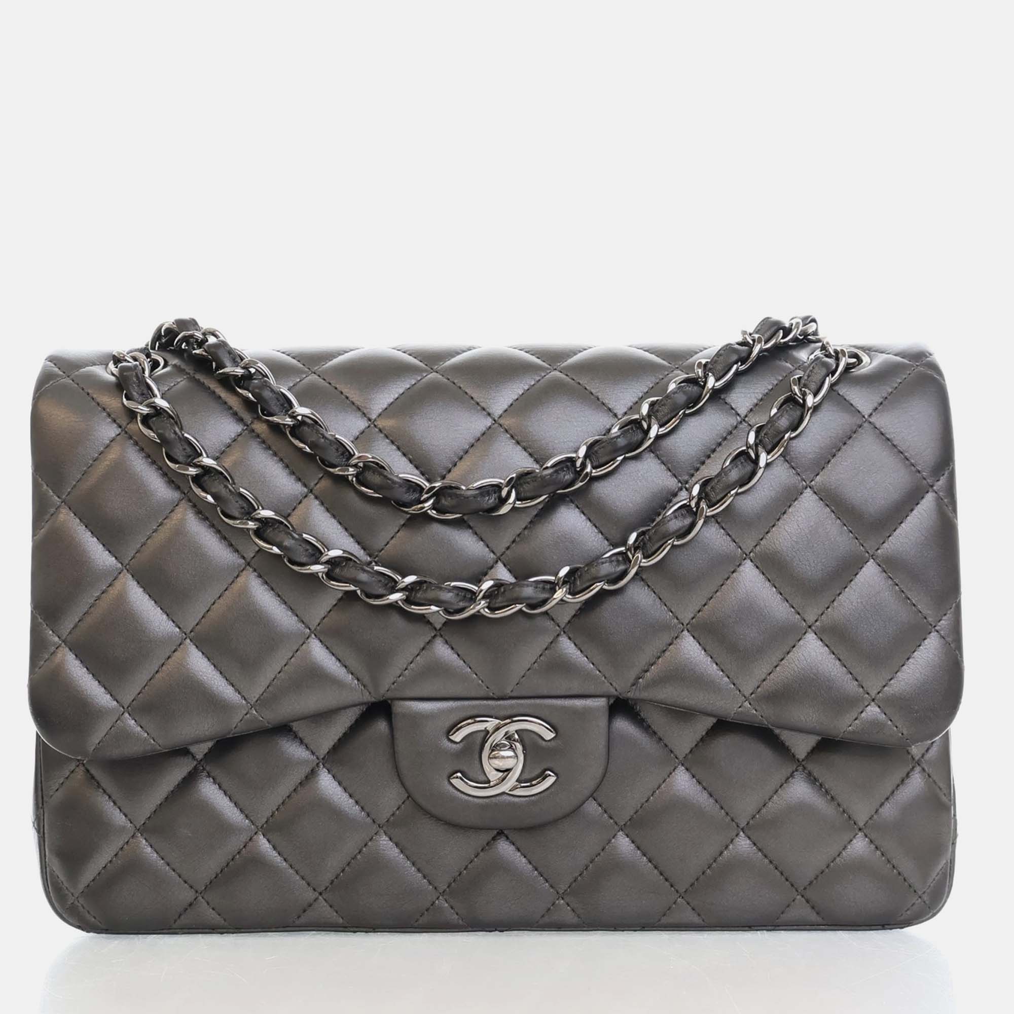 

Chanel Grey Metallic Lambskin Leather Jumbo Classic Double Flap Shoulder Bag