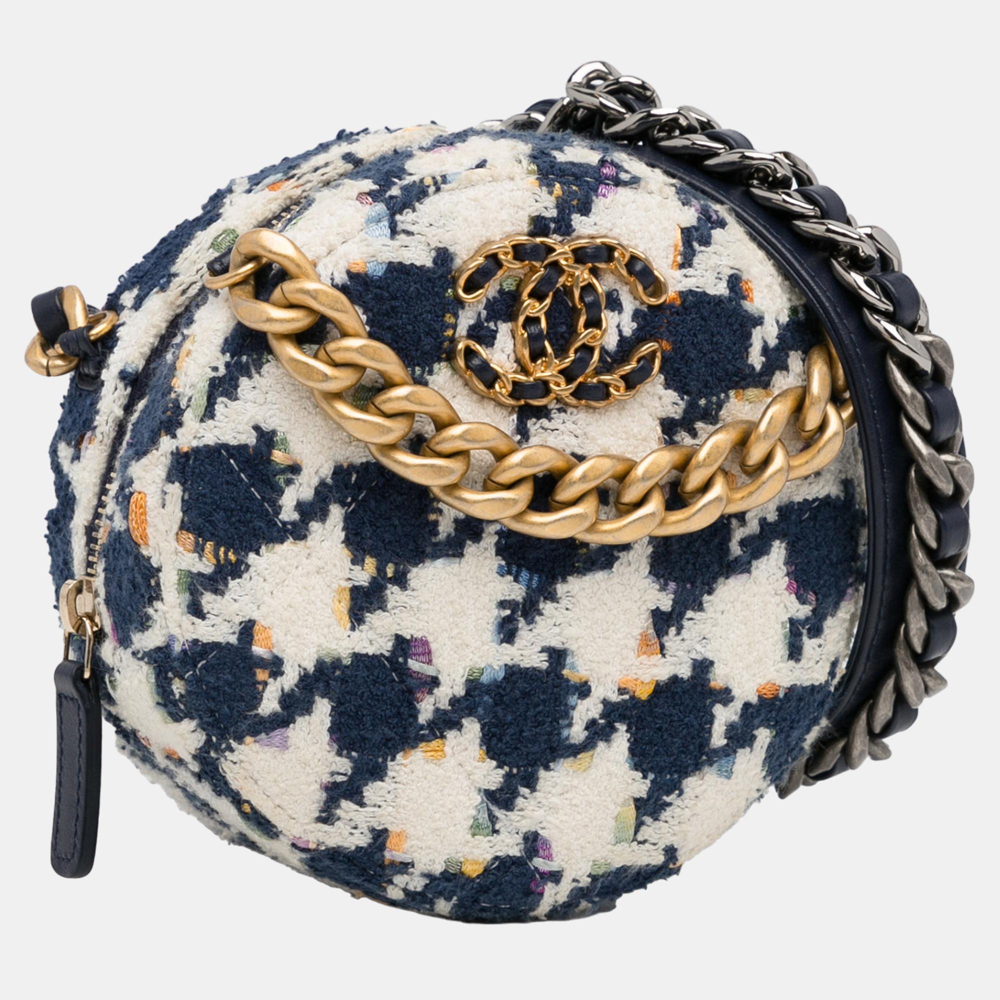 Chanel White Tweed 19 Round Clutch with Chain 