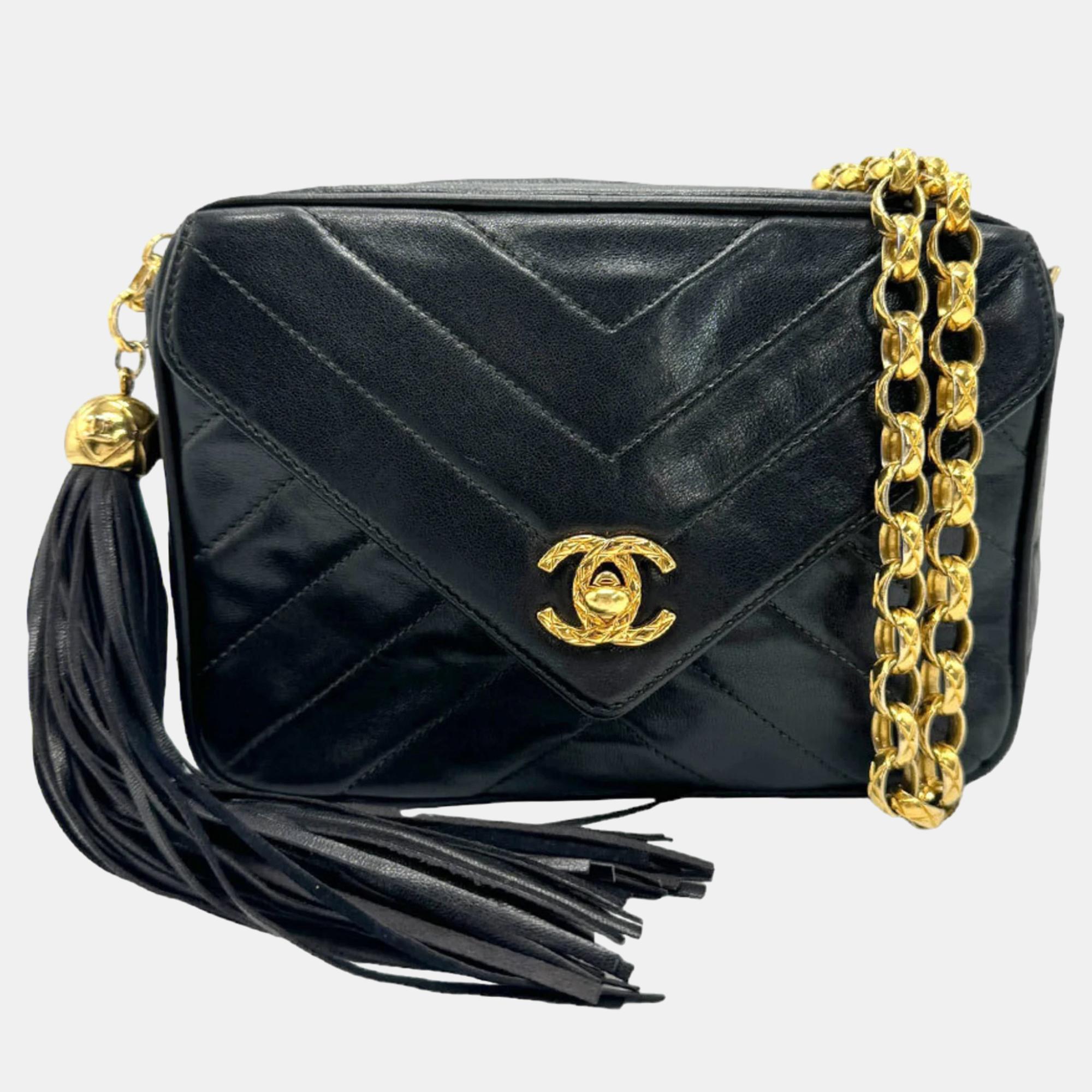 

Chanel Black 1992 V Stitch Bijou Shoulder Bag