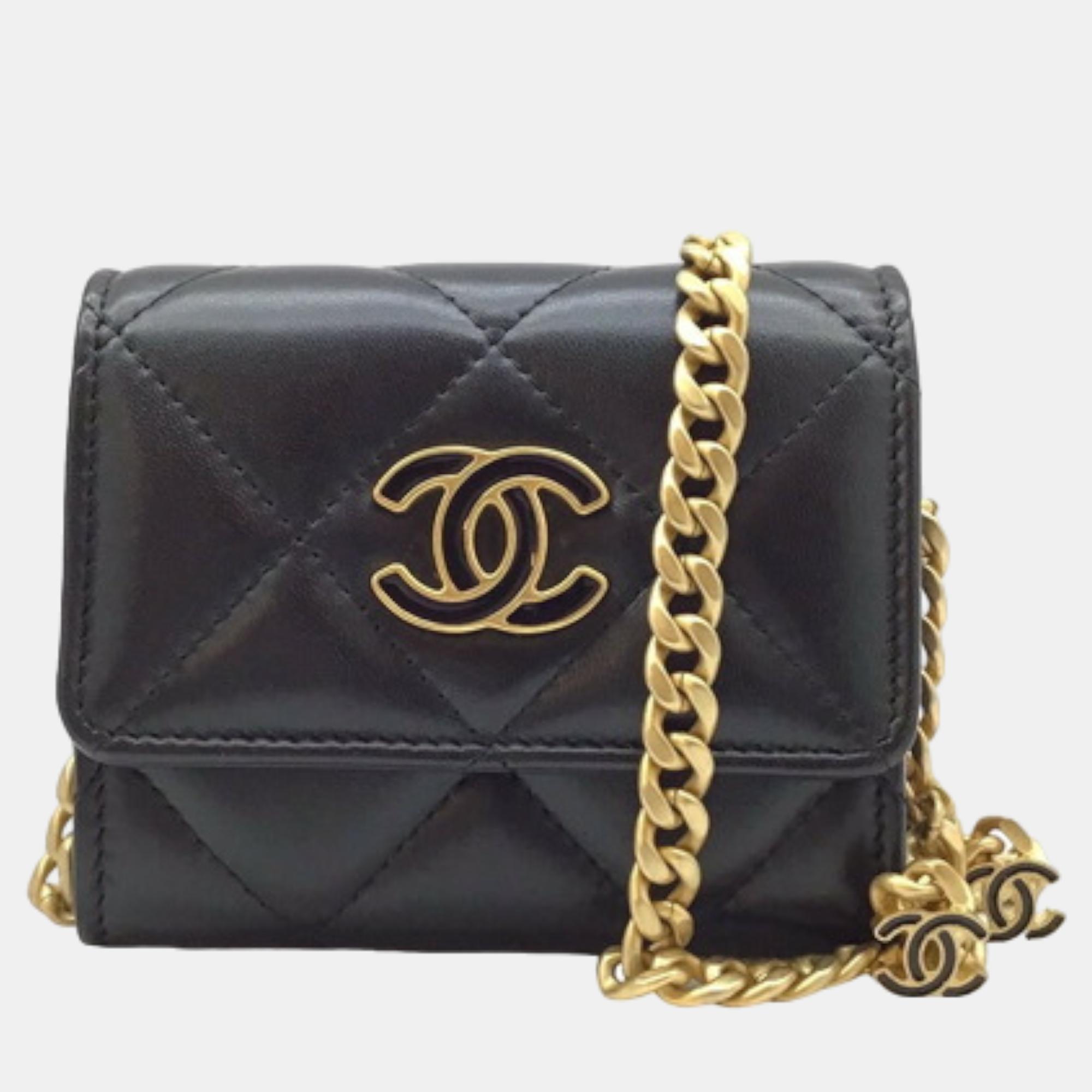 

Chanel Black Quilted Goatskin 19 Flap Coin Purse With Chain