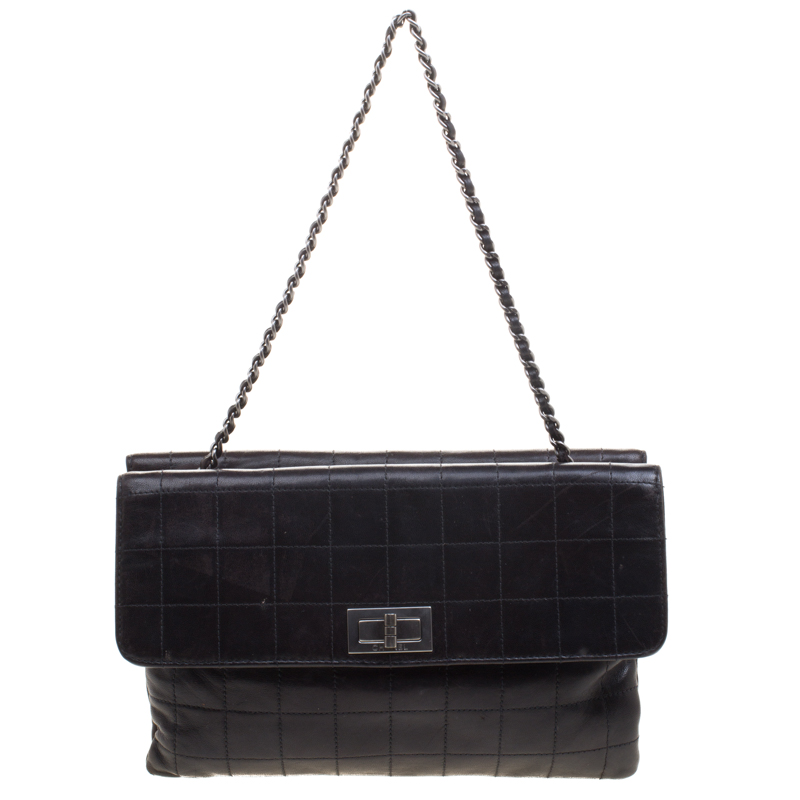 Pre Owned Chanel Black Chocolate Bar Leather Reissue Flap Bag