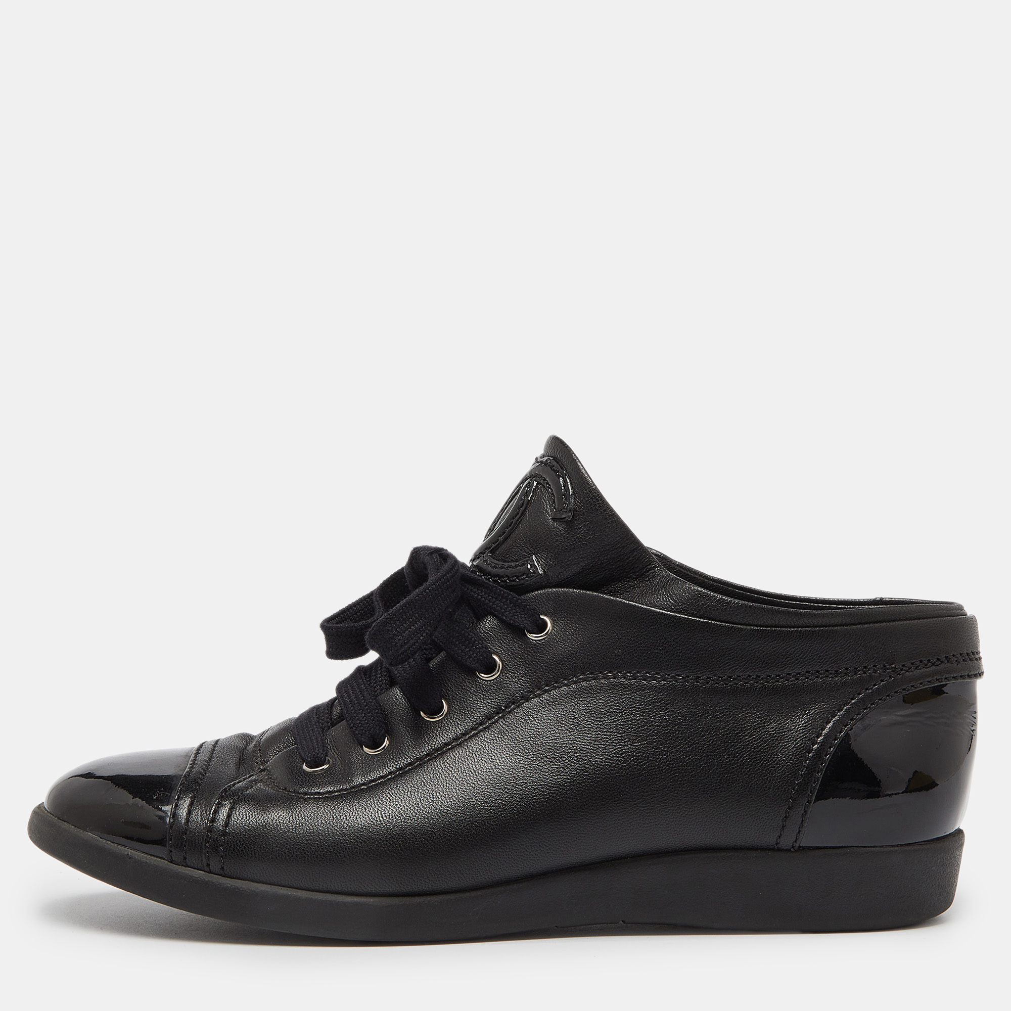 

Chanel Black Patent and Leather CC Low Top Sneakers Size