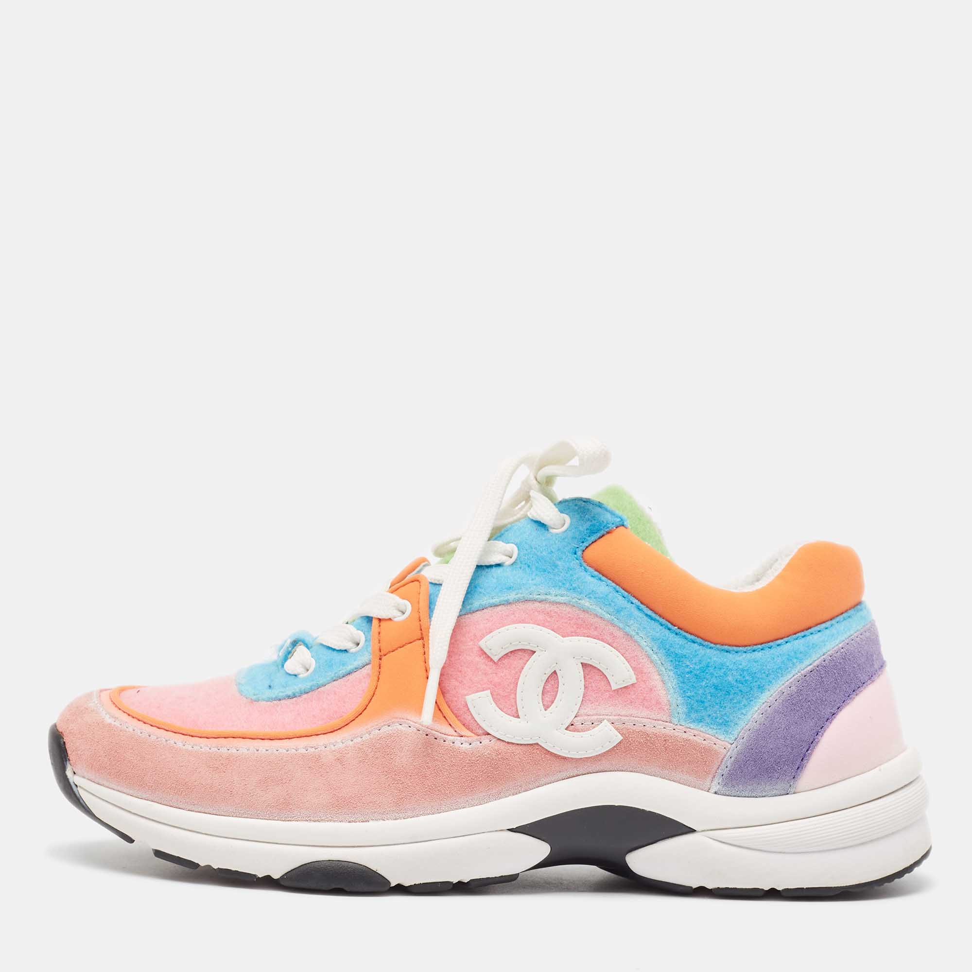 

Chanel Multicolor Suede and Felt CC Low Top Sneakers Size