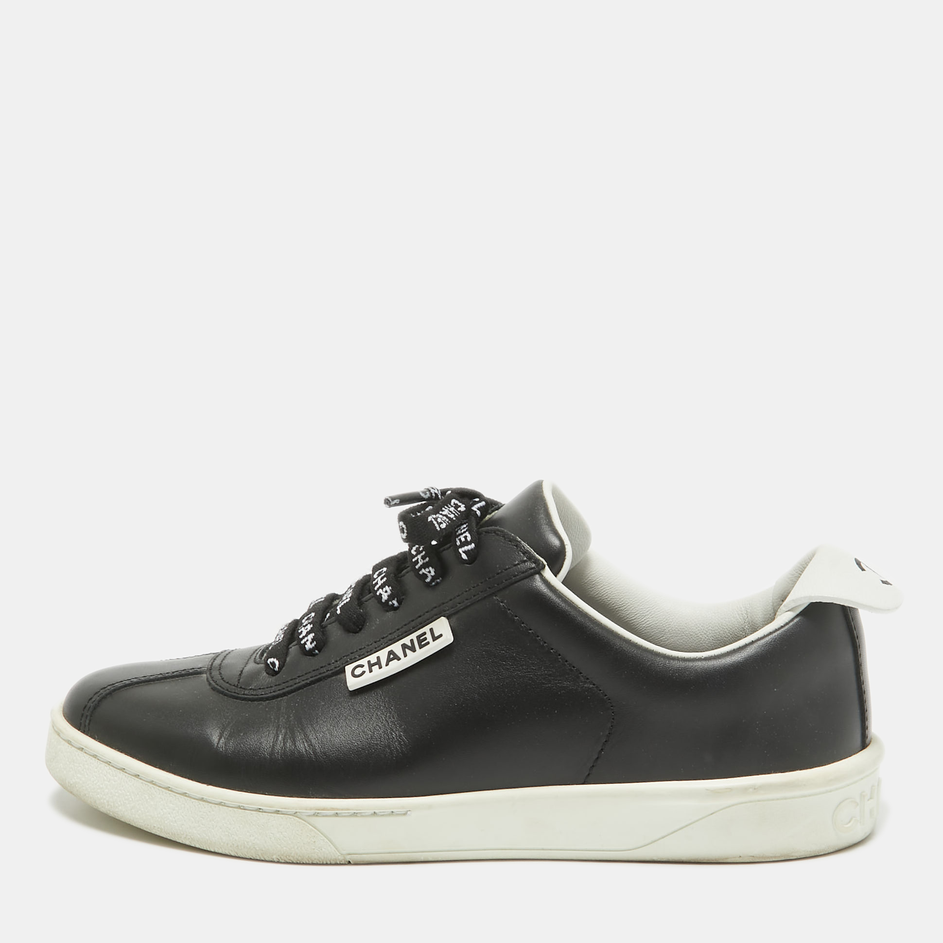 

Chanel Black Leather Weekender Lace Up Sneakers Size