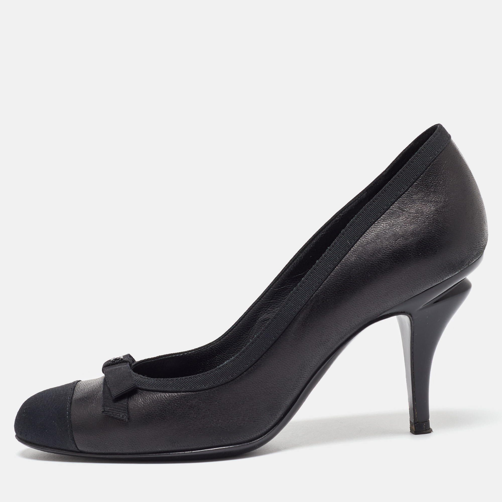 

Chanel Black Leather and Fabric Bow CC Cap Toe Pumps Size