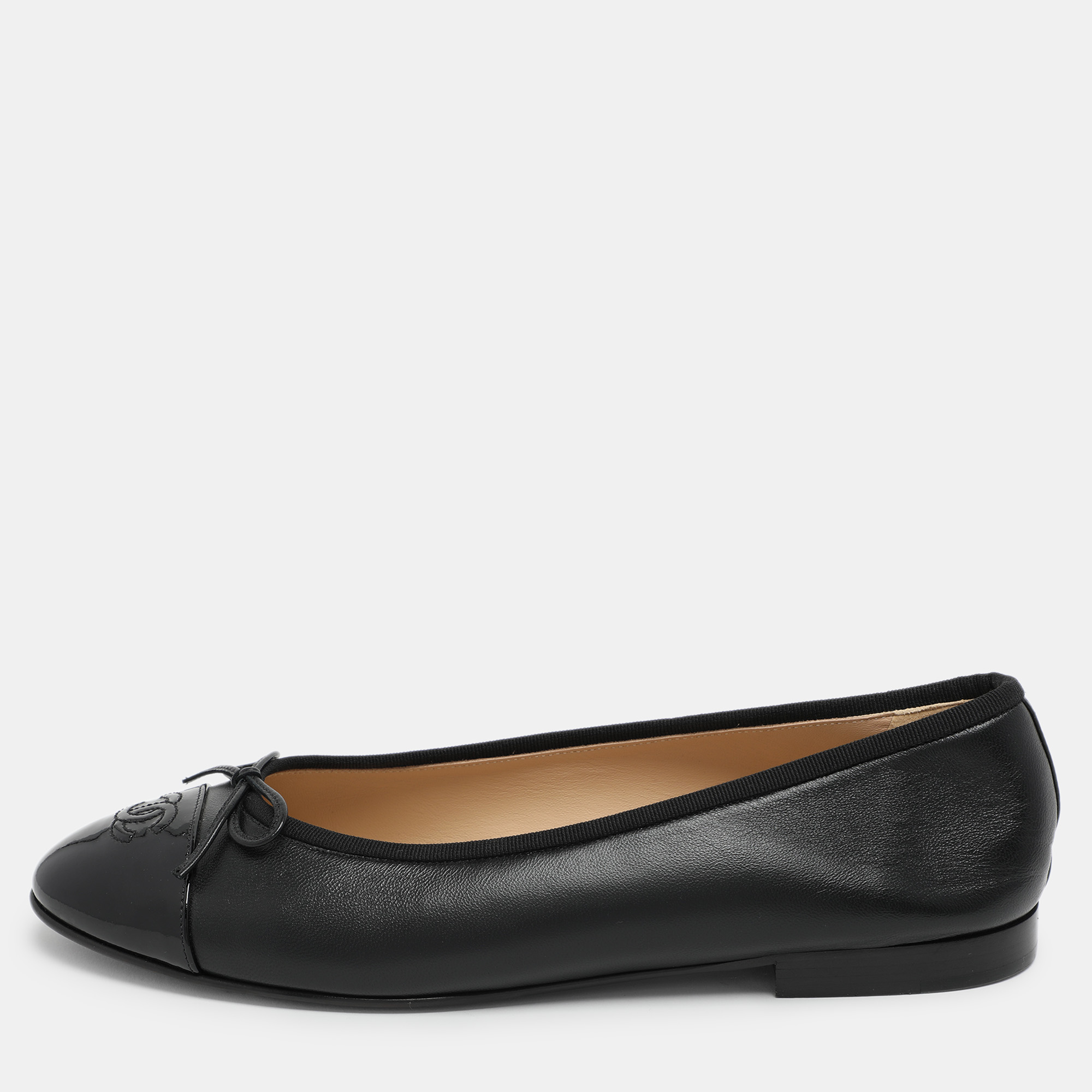 

Chanel Black Patent and Leather CC Cap Toe Bow Ballet Flats Size