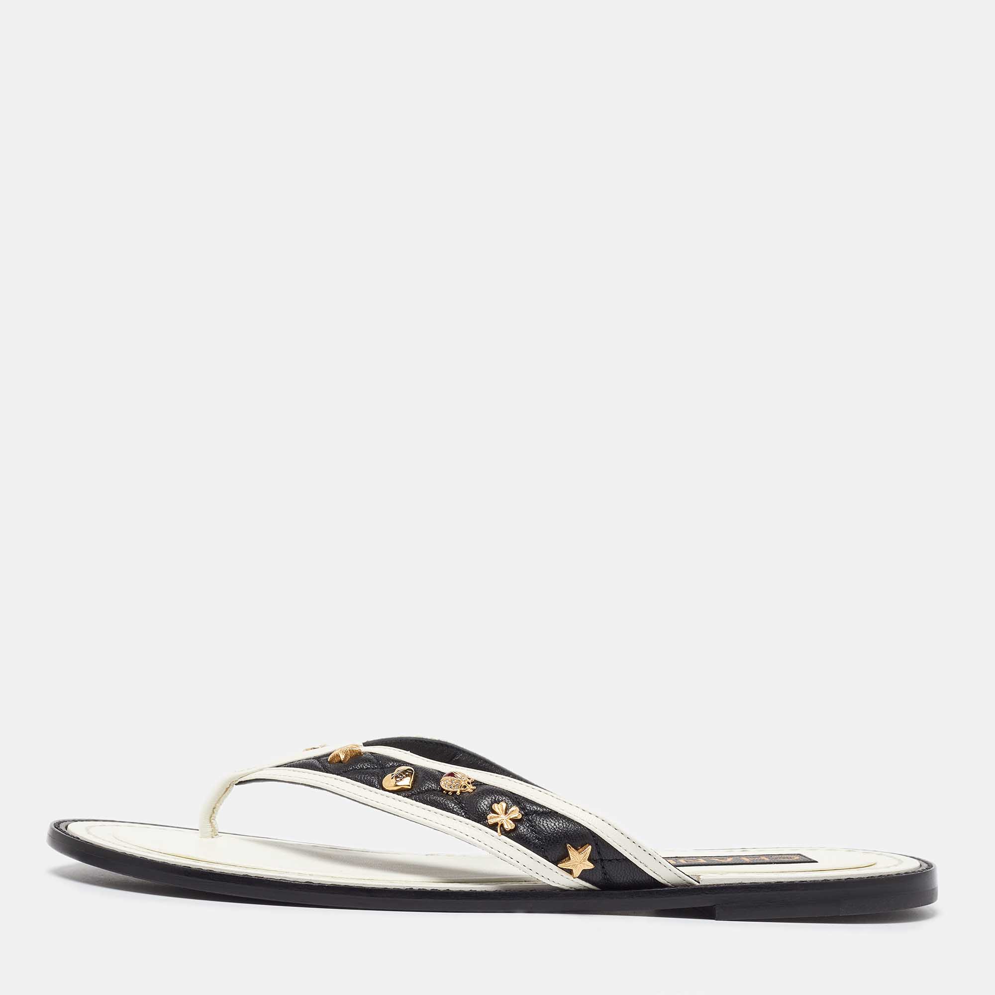 

Chanel Black/White Leather Thong Sandals Size