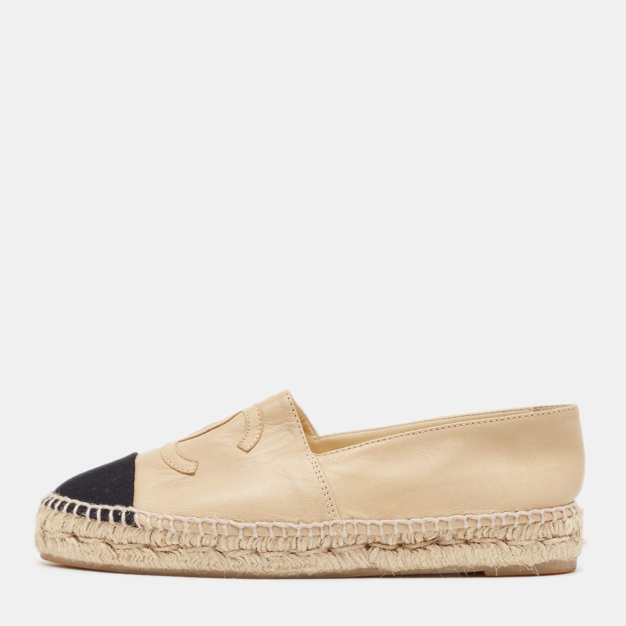 

Chanel Beige/Black Leather and Canvas CC Espadrille Flats Size