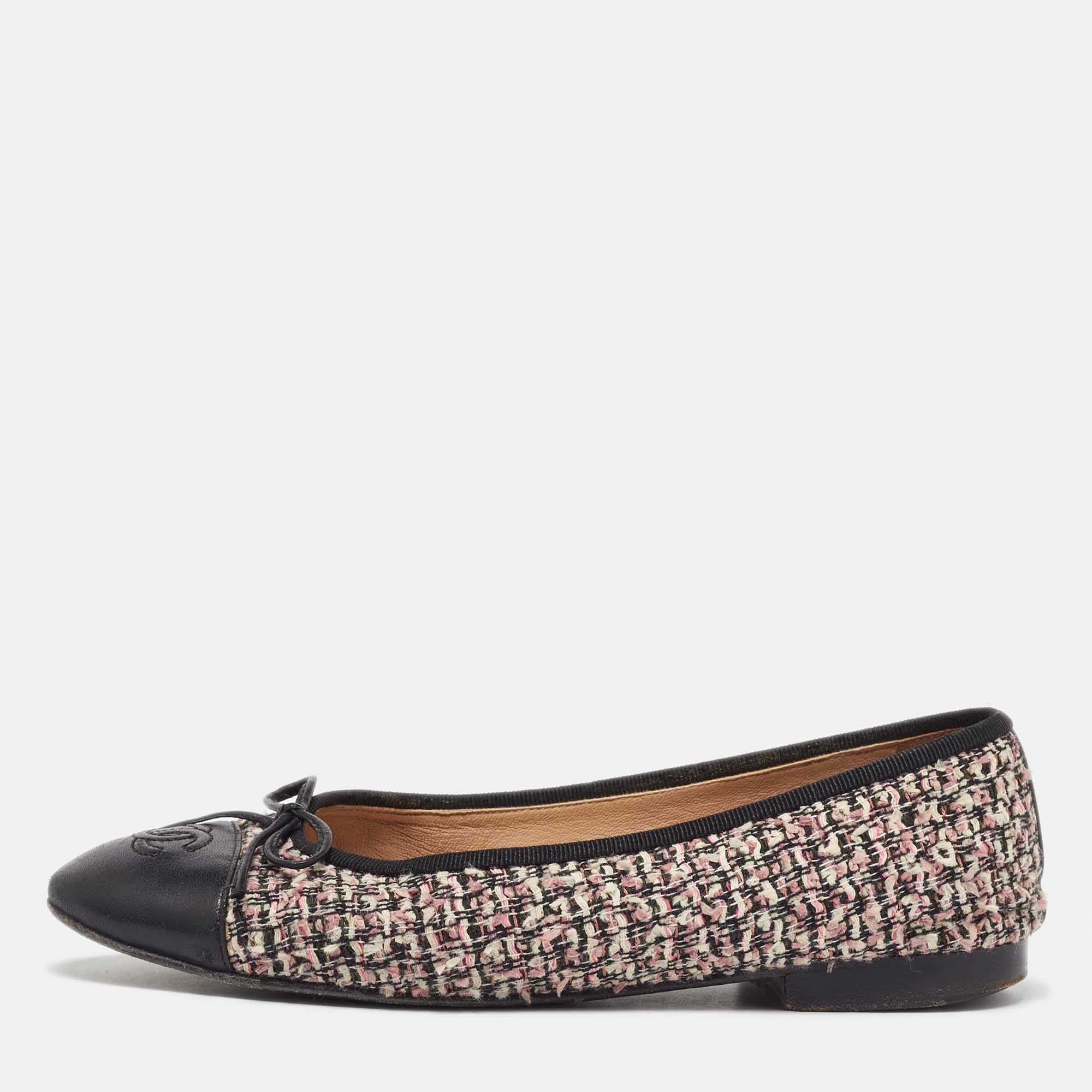 Pre-owned Chanel Black/pink Leather And Tweed Cc Ballet Flats Size 37