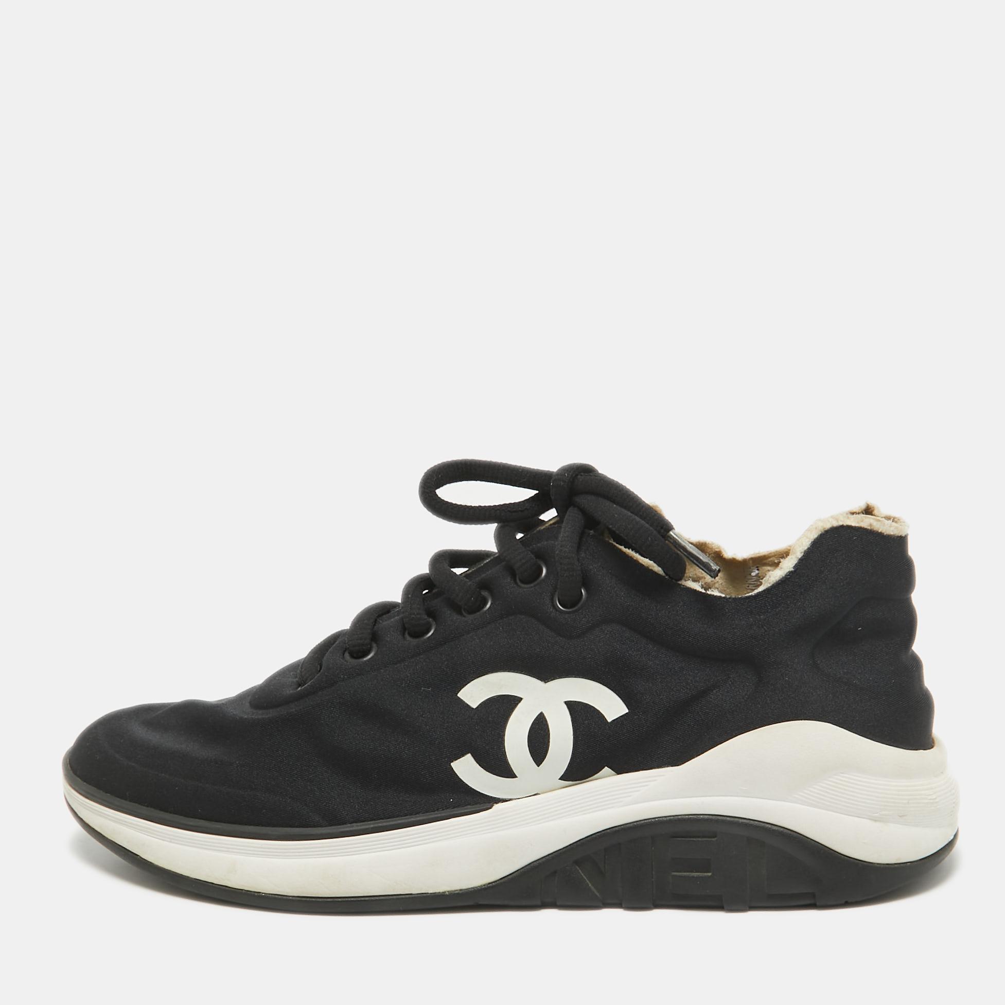 

Chanel Black Neoprene CC Low Top Sneakers Size