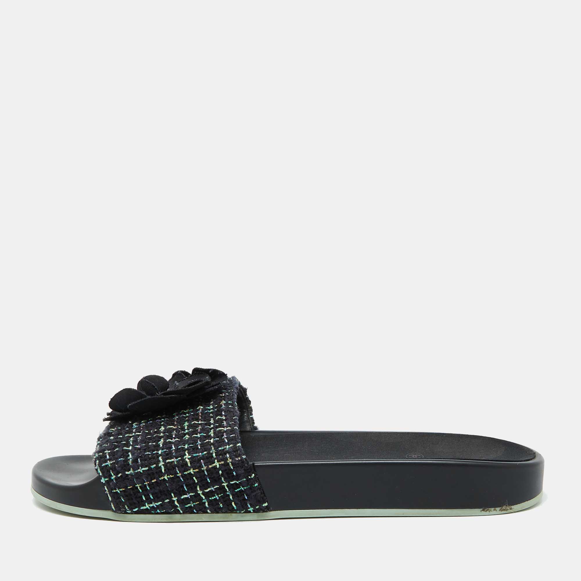 

Chanel Black/Green Tweed Grosgrain Camellia Slide Sandals Size