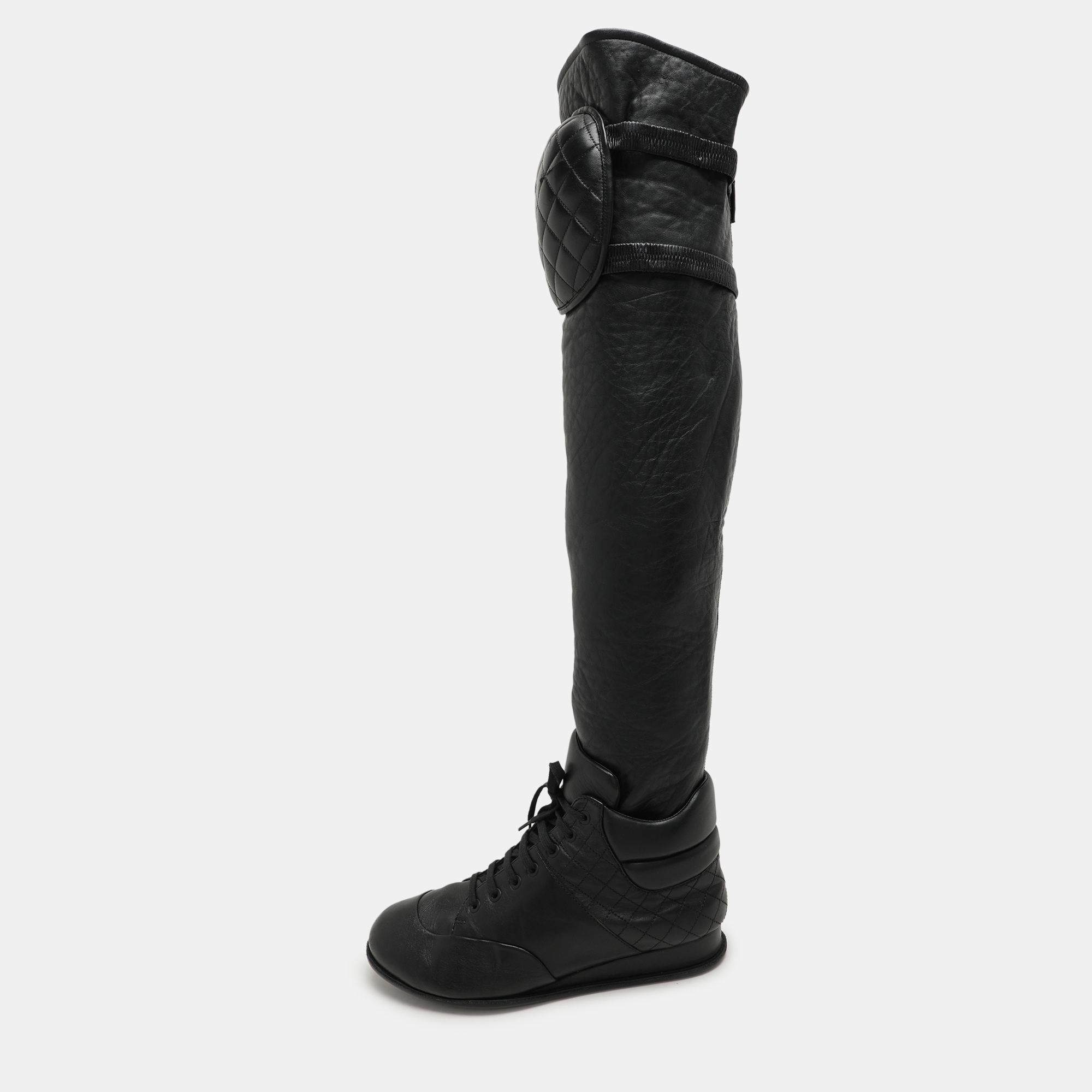 

Chanel Black Quilted Leather Knee Length Boots Size