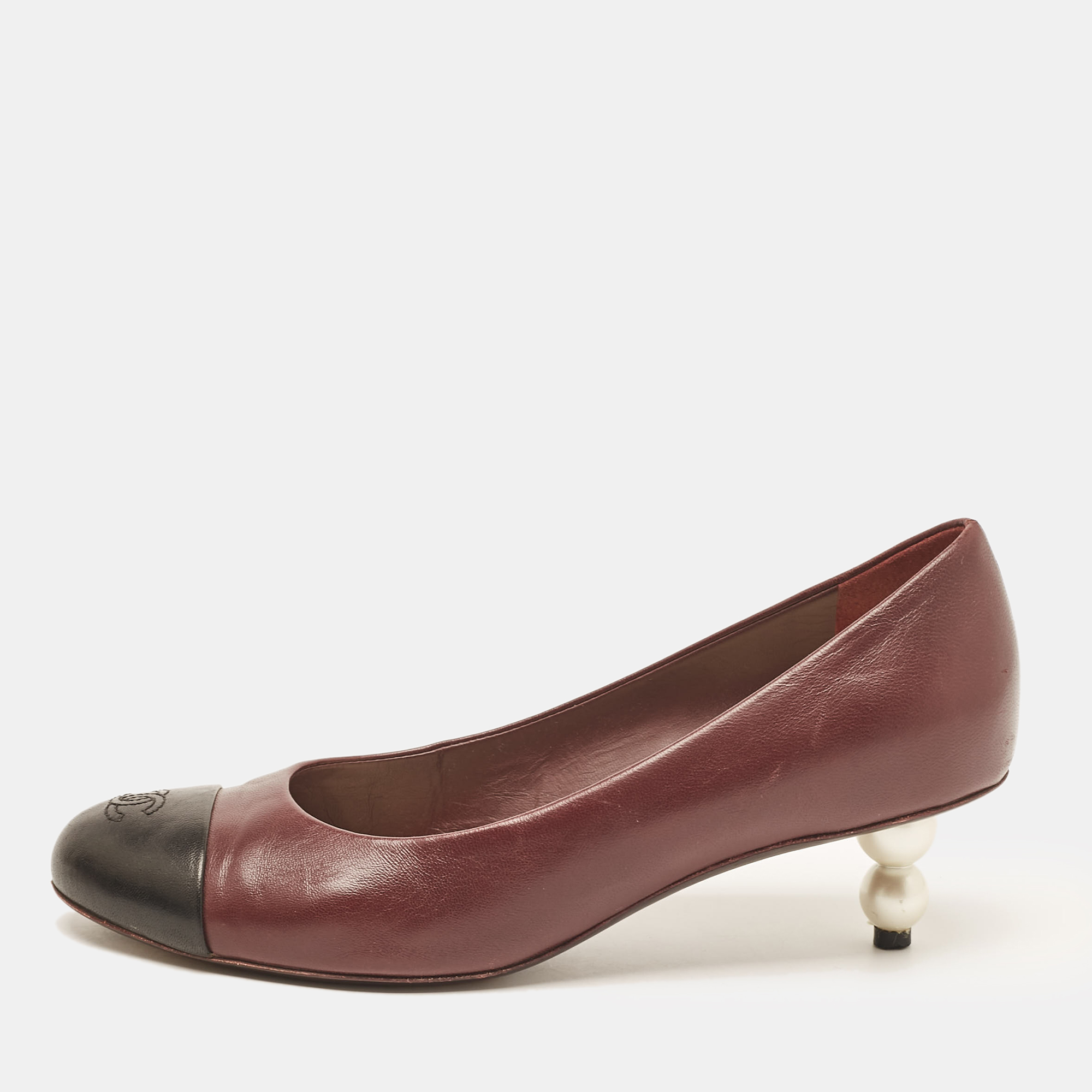 

Chanel Burgundy/Black Leather CC Cap Toe Pumps Size