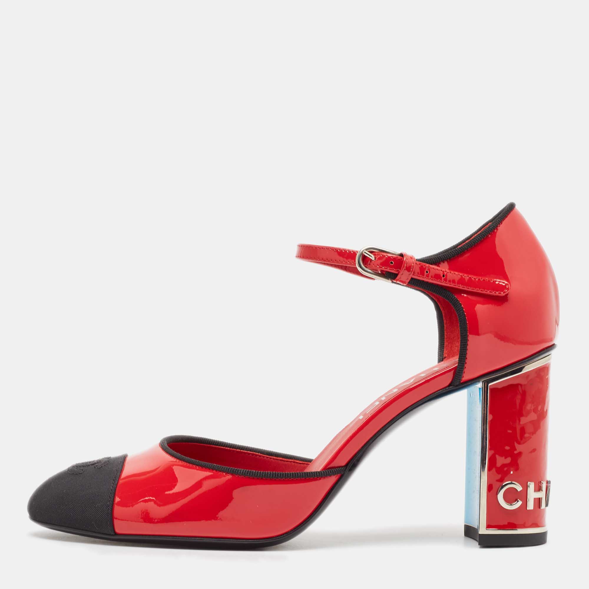 

Chanel Red/Black Patent Leather and Fabric Cap Toe Pumps Size