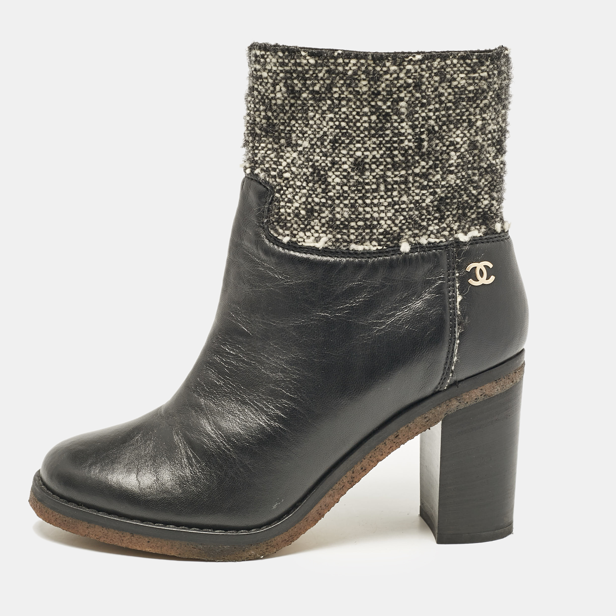 

Chanel Black Leather and Tweed Ankle Length Boots Size