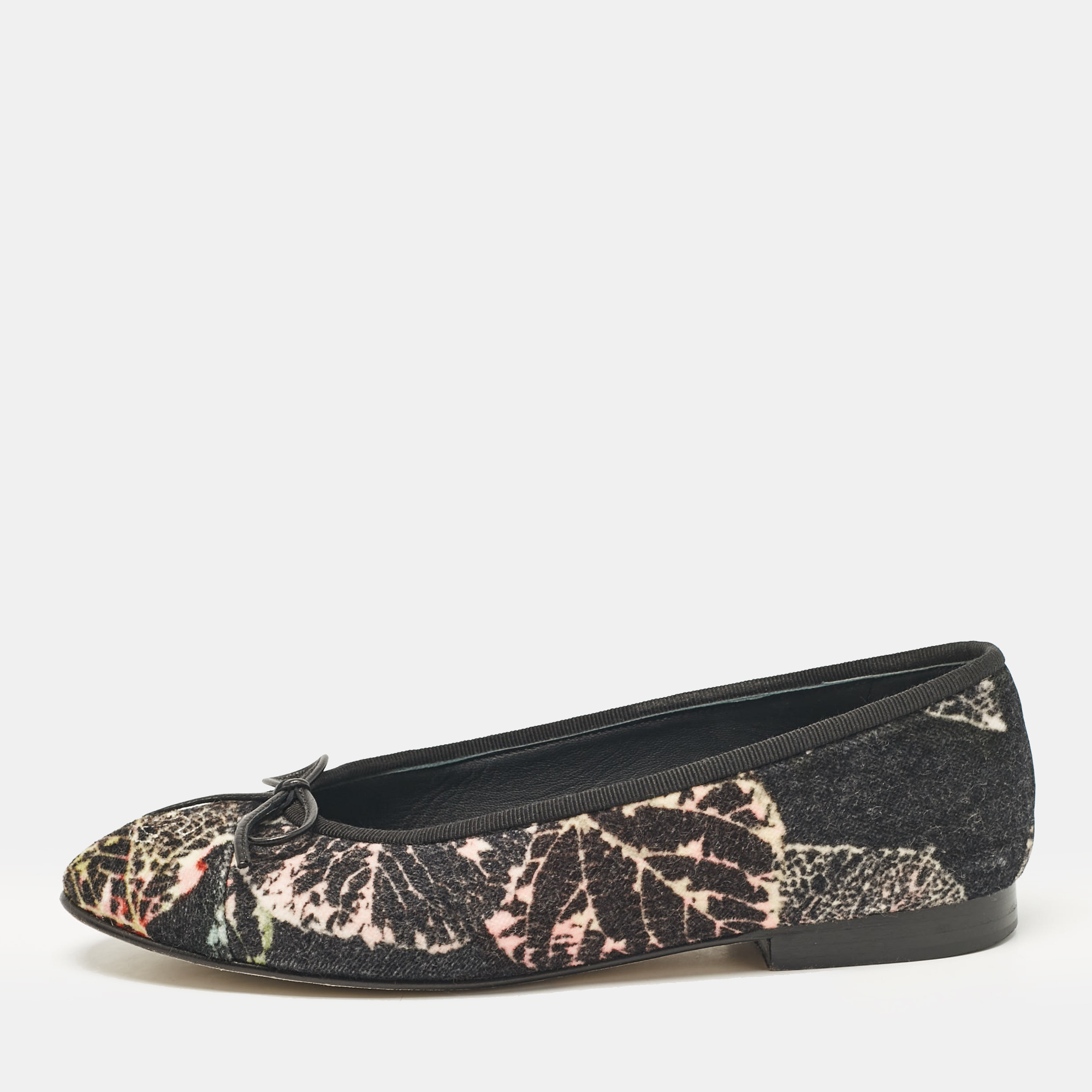 

Chanel Black Printed Tweed CC Bow Ballet Flats Size