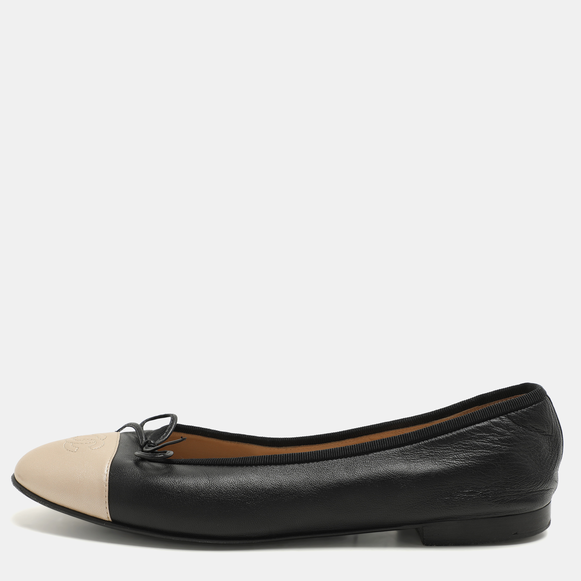 

Chanel Black/Beige Leather CC Ballet Flats Size 40.5