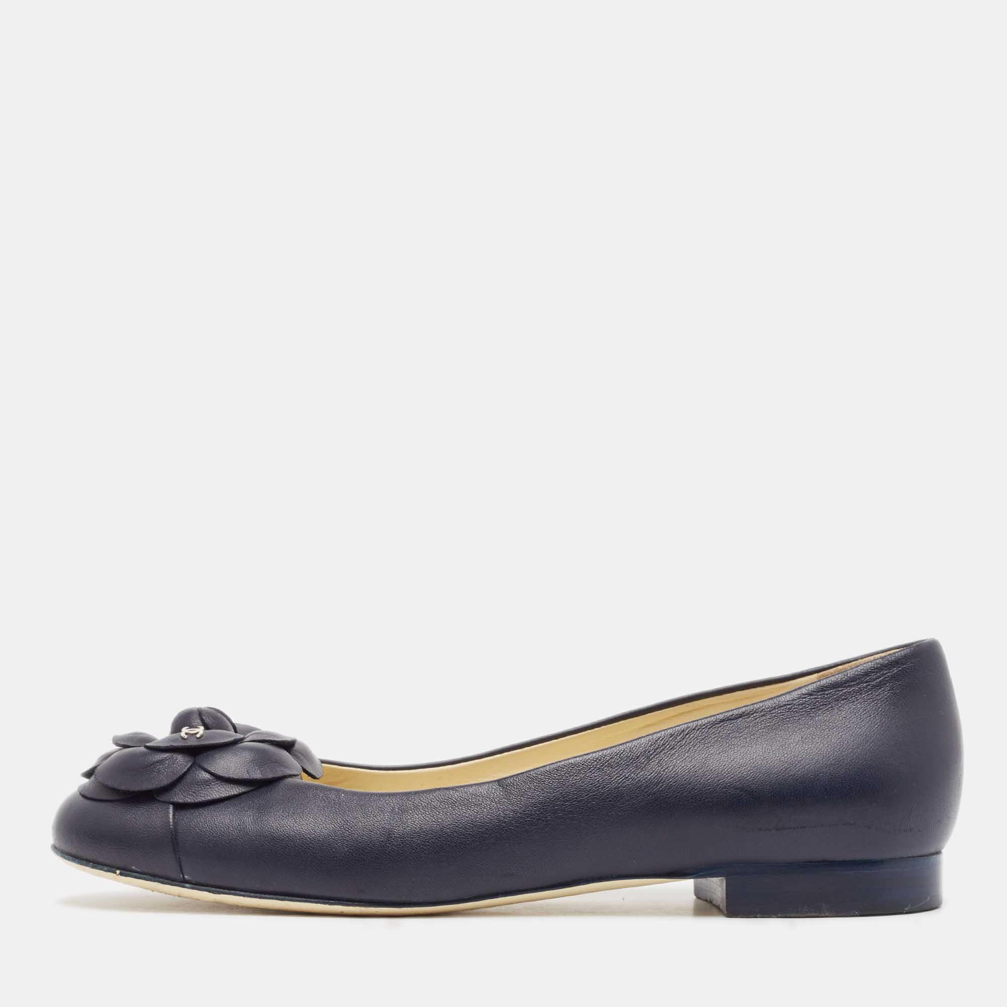 

Chanel Navy Blue Leather CC Flower Ballet Flats Size