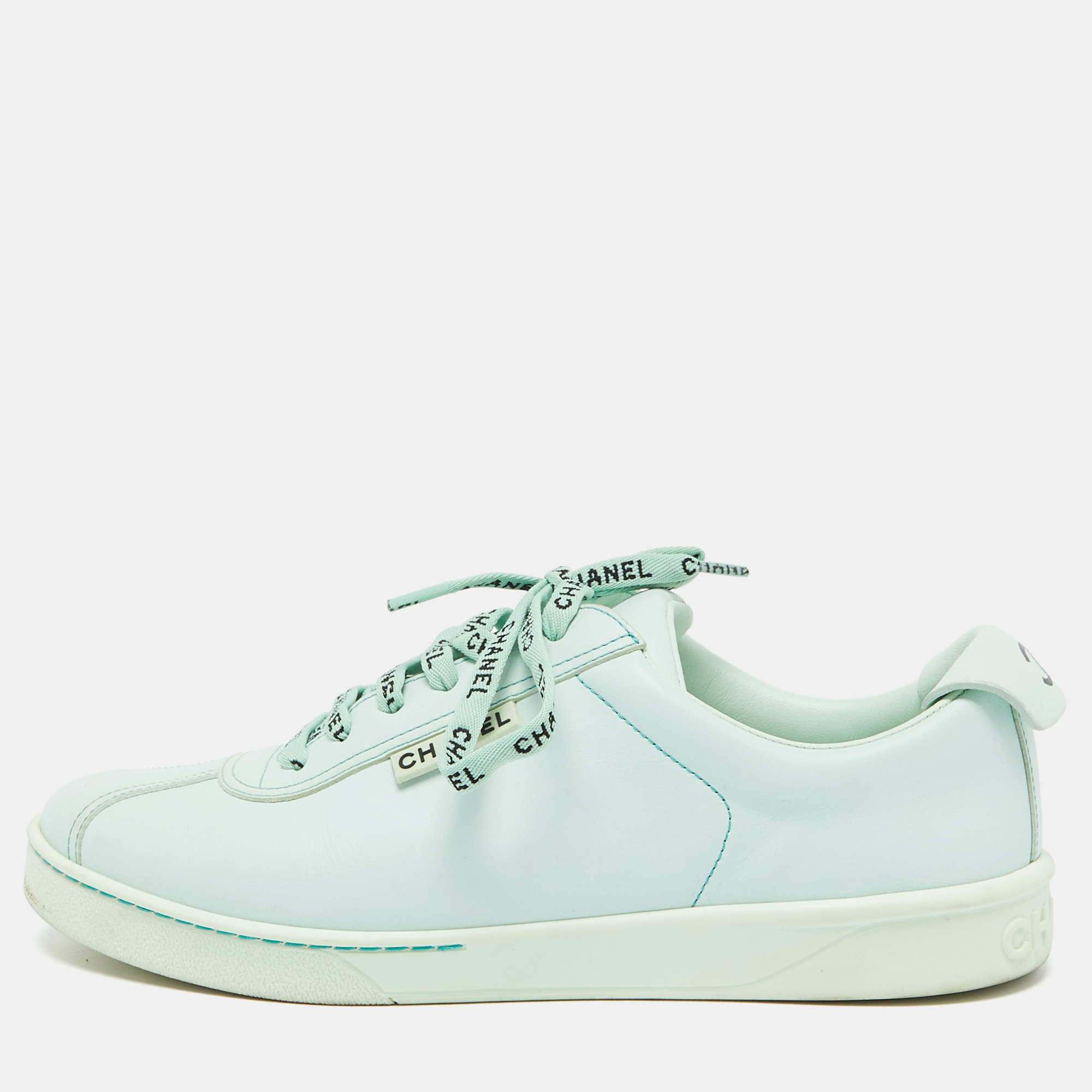 

Chanel Pastel Green Leather CC Low Top Sneakers Size