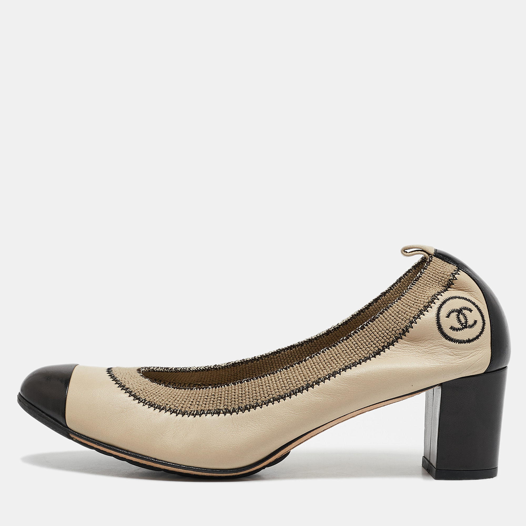 

Chanel Beige/Black Leather Scrunch Block Heel Pumps Size