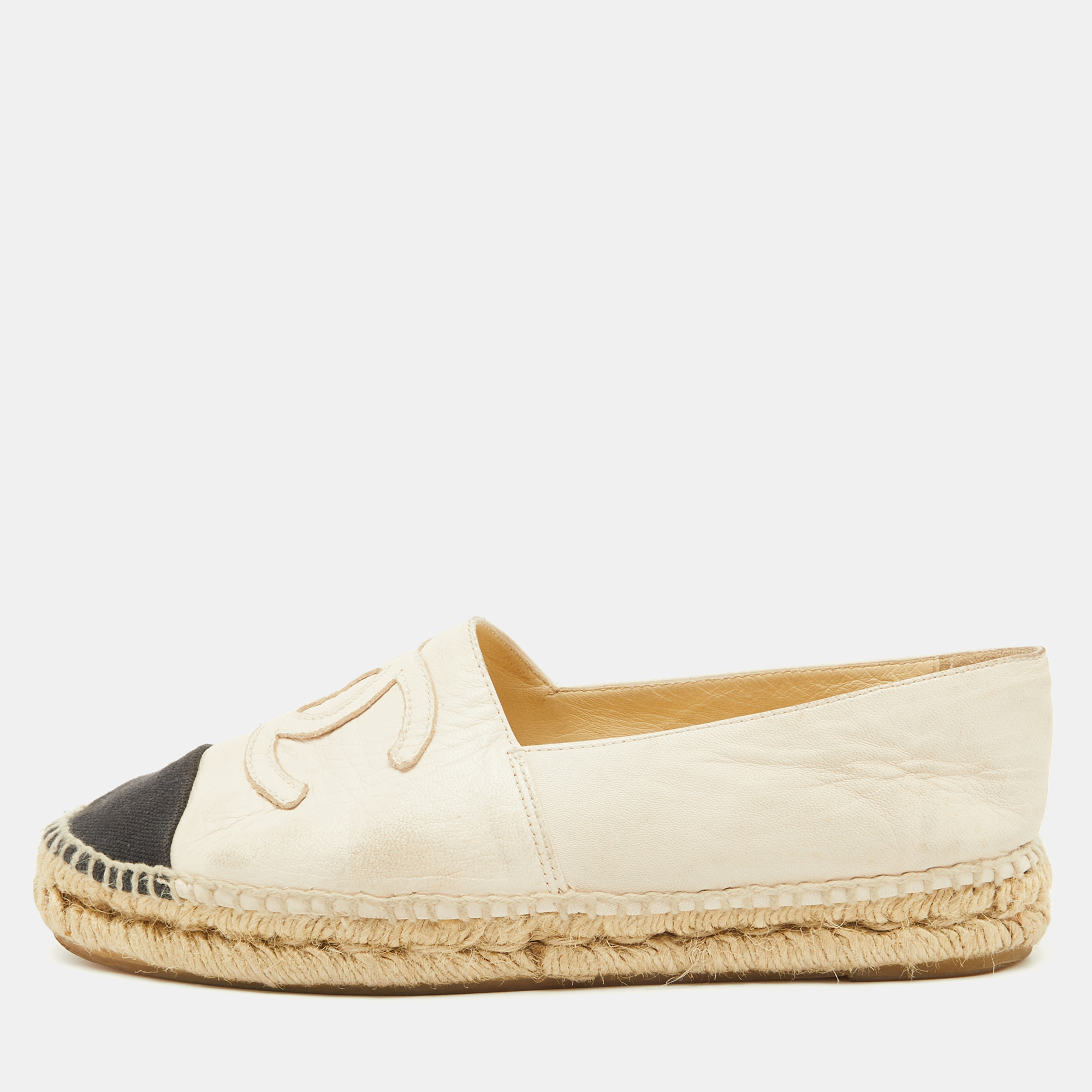 

Chanel Off White/Black Leather and Canvas CC Cap Toe Espadrille Flats Size