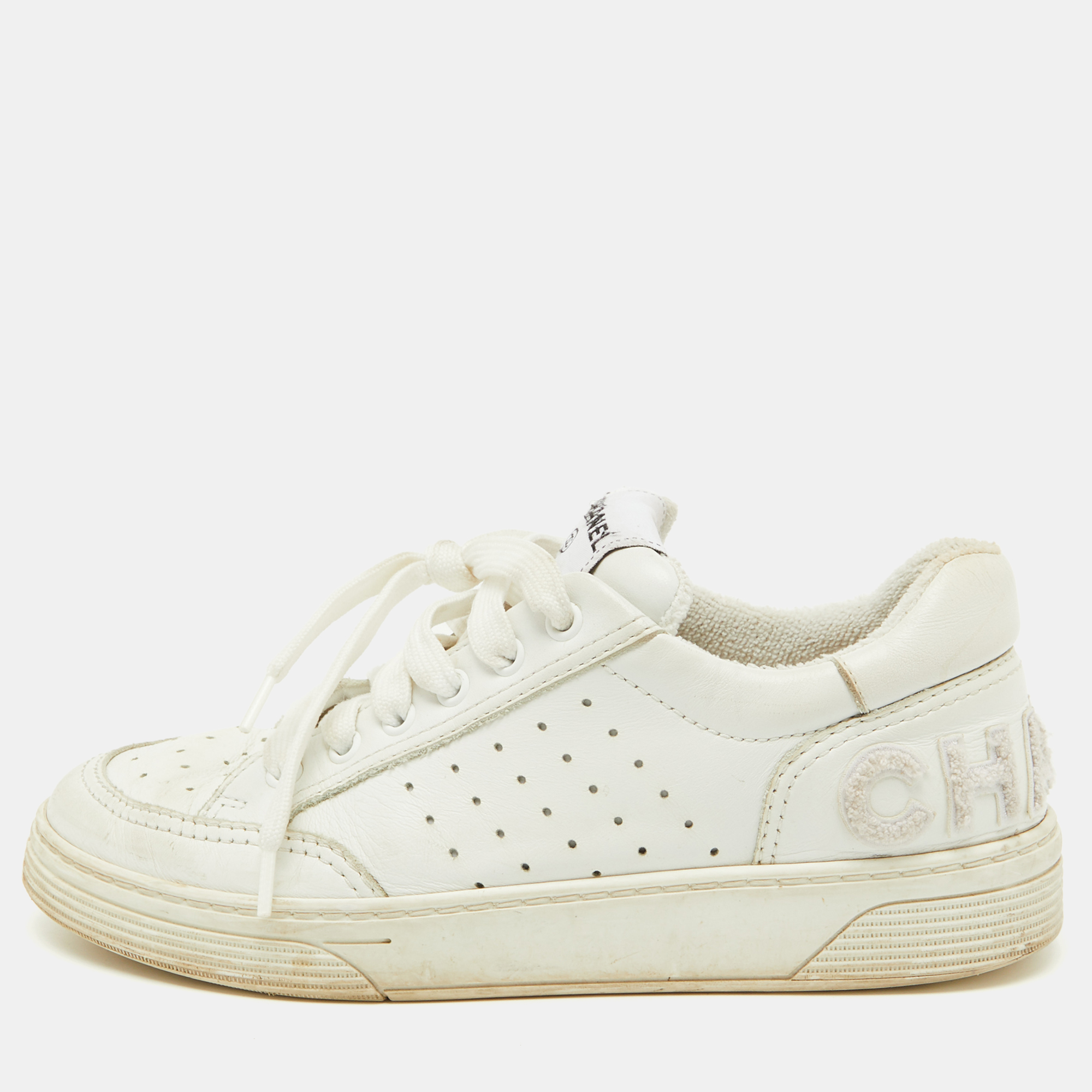 

Chanel White Perforated Leather CC Low Top Sneakers Size