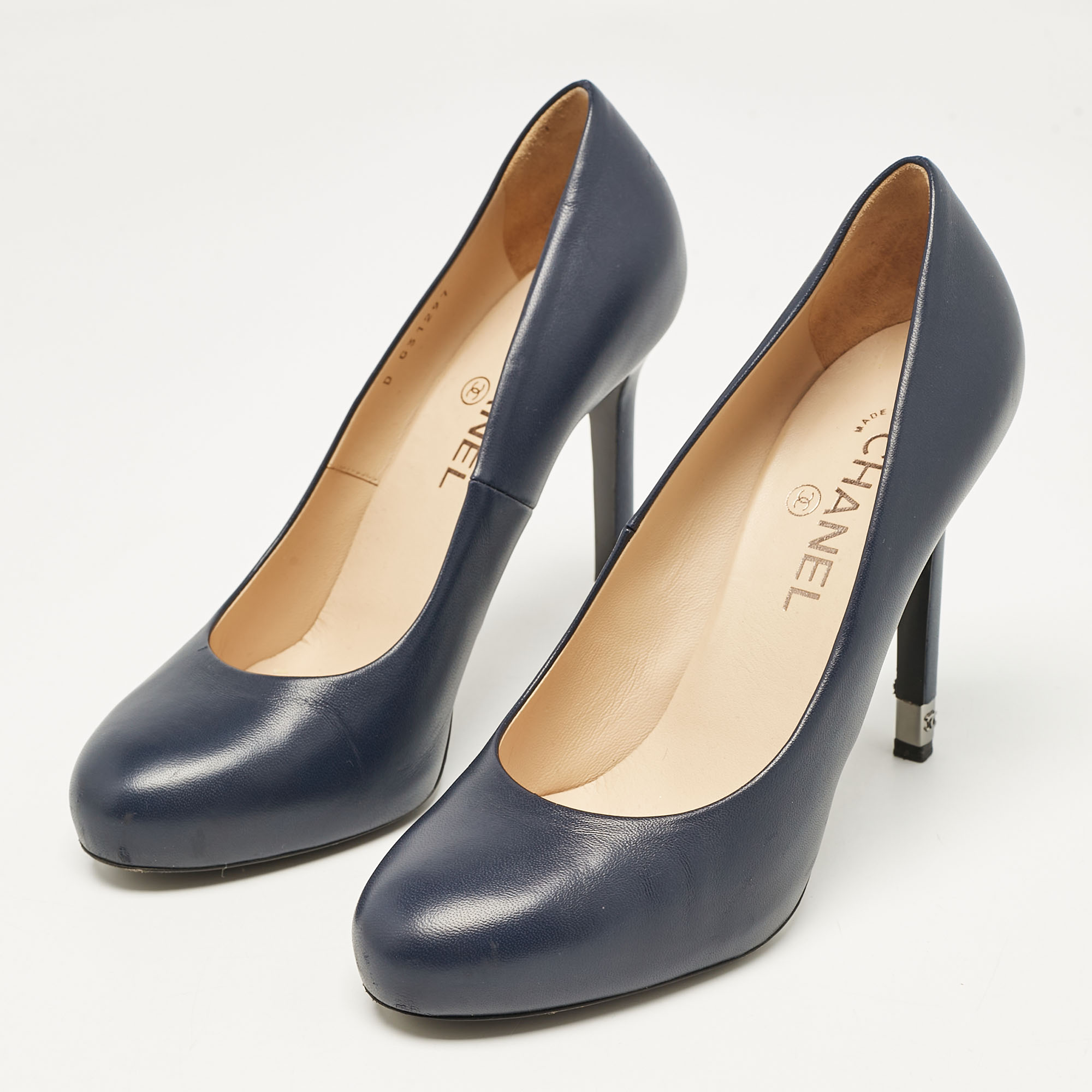 Chanel Navy Blue Leather Platform Pumps Size 39.5 