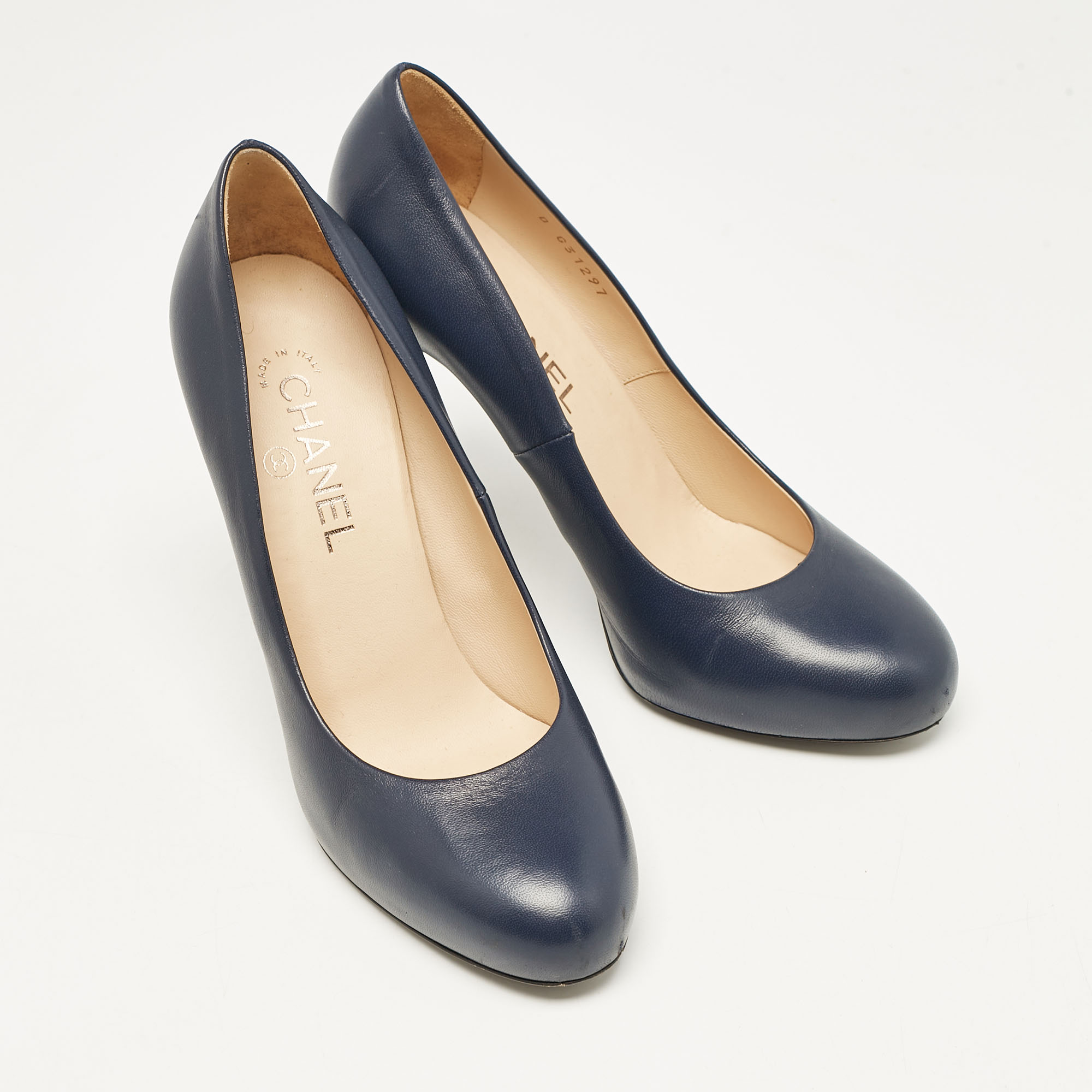 Chanel Navy Blue Leather Platform Pumps Size 39.5 