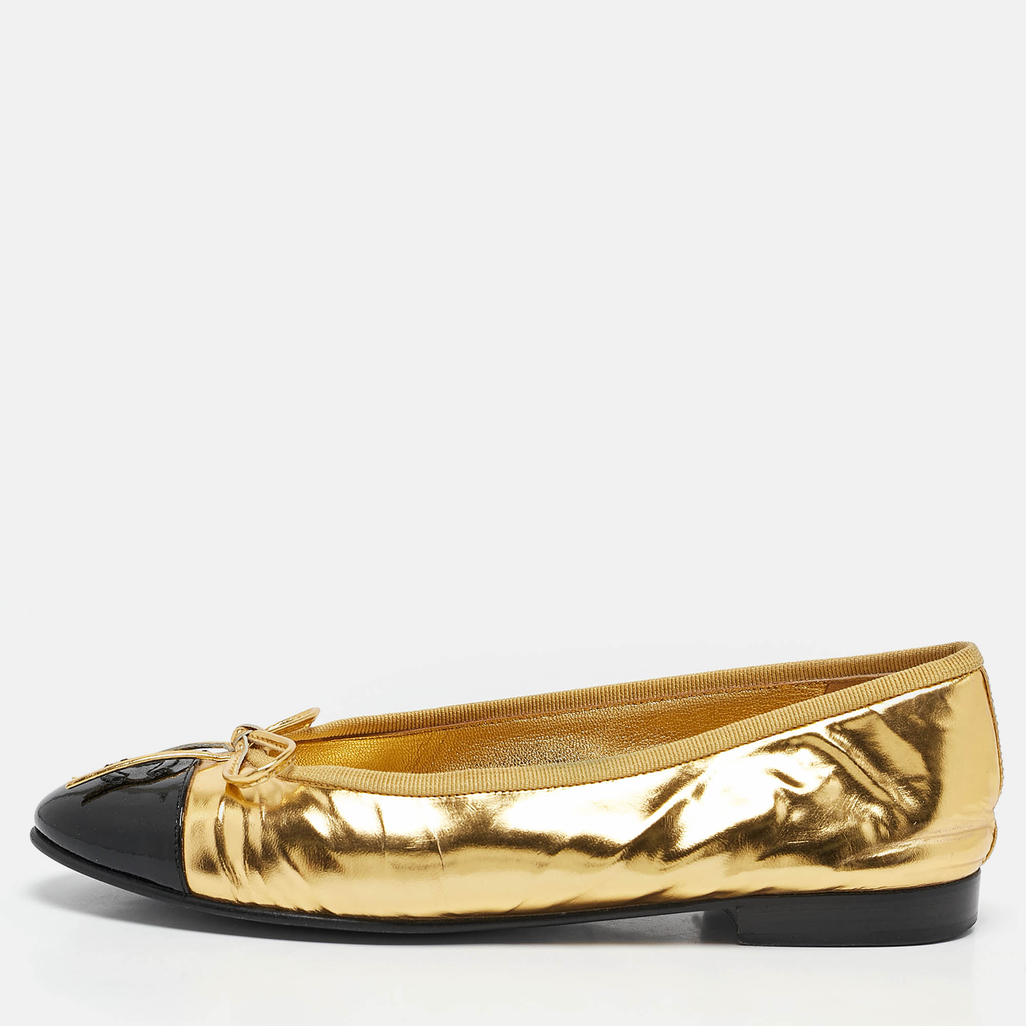 

Chanel Gold/Black Patent and Leather CC Cap Toe Bow Ballet Flats Size