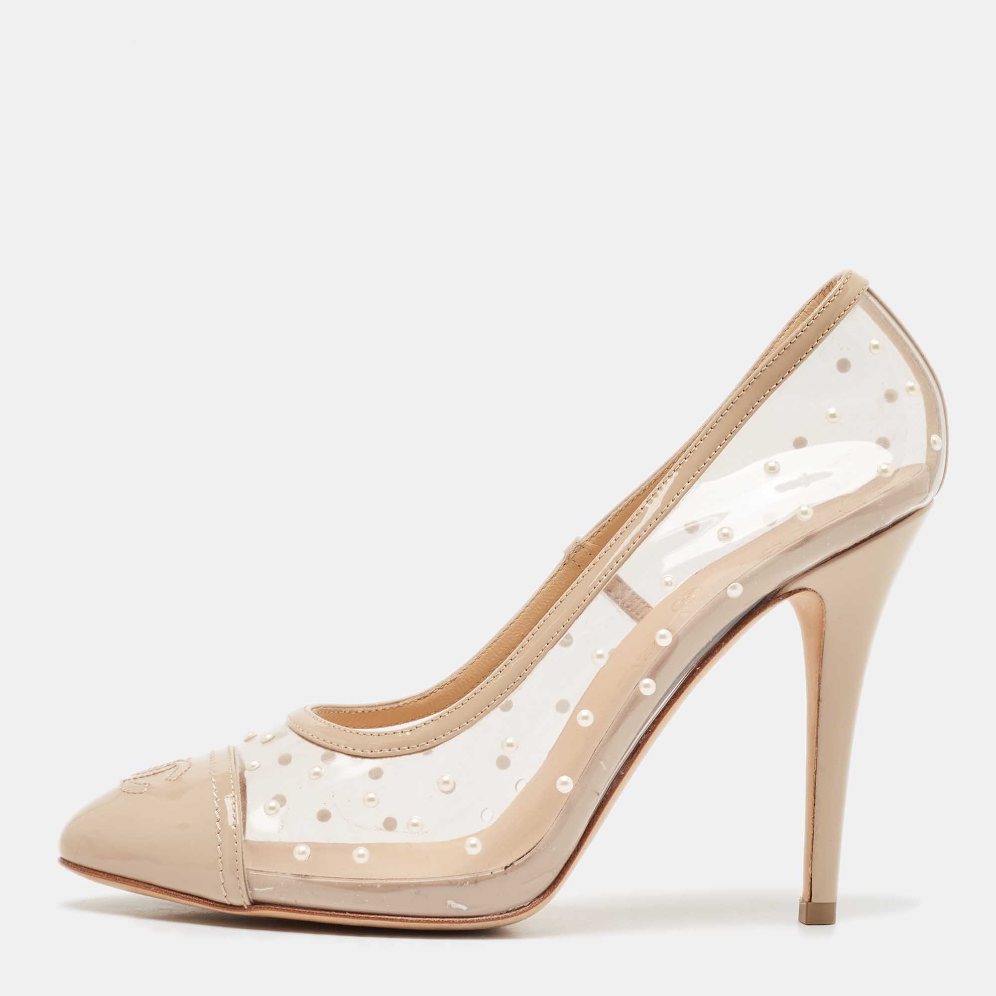 

Chanel Beige Patent Leather and PVC Pearl Embellished CC Cap Toe Pumps Size