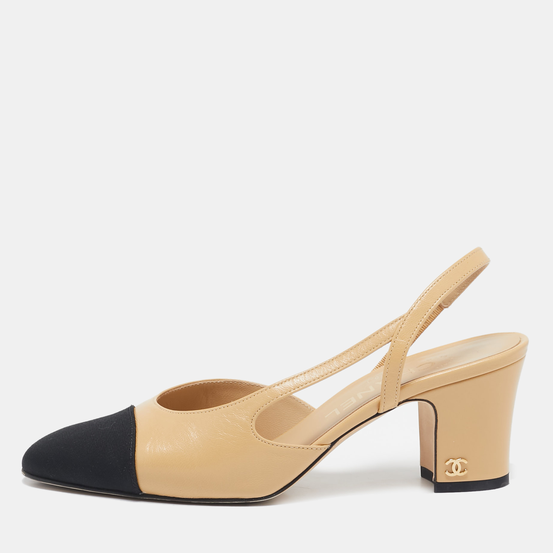 

Chanel Beige/Black Leather Cap Toe Slingback Pumps Size