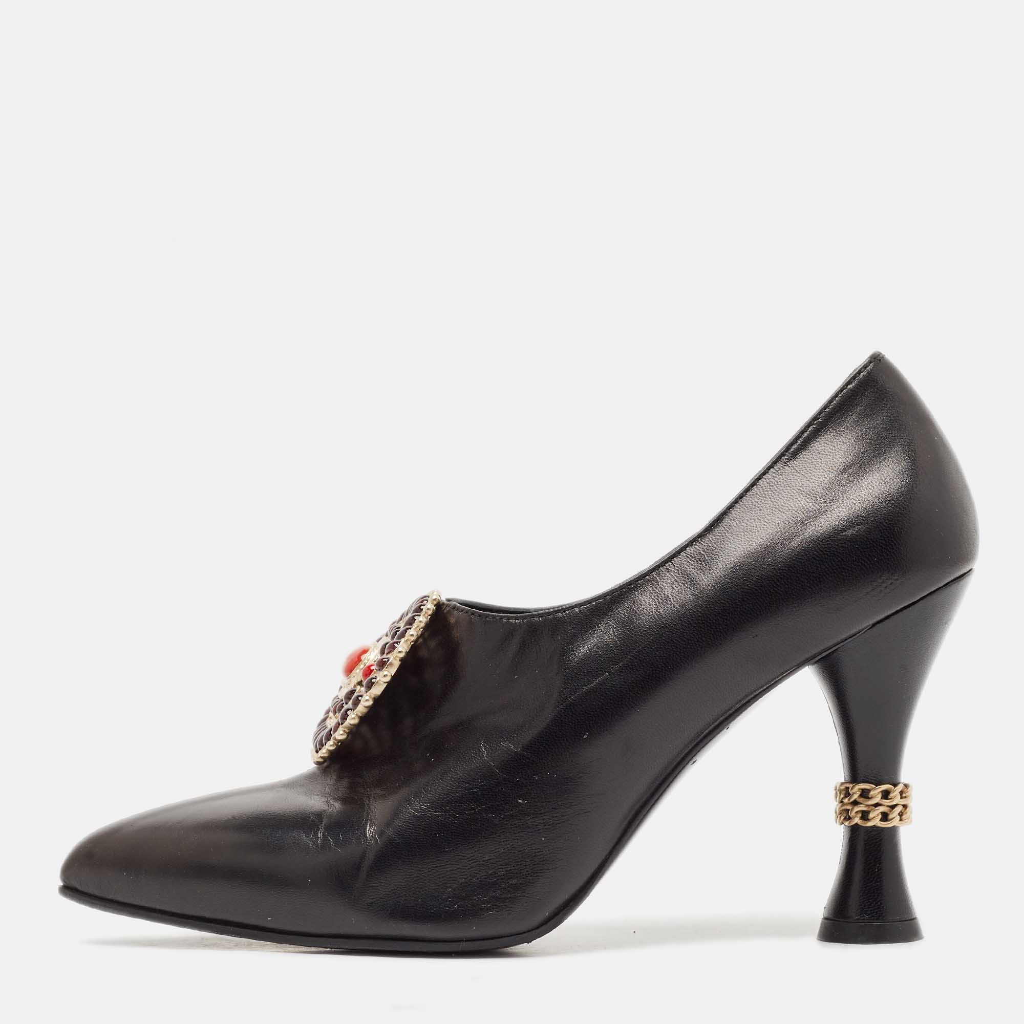 

Chanel Black Leather Embellished Pumps Size