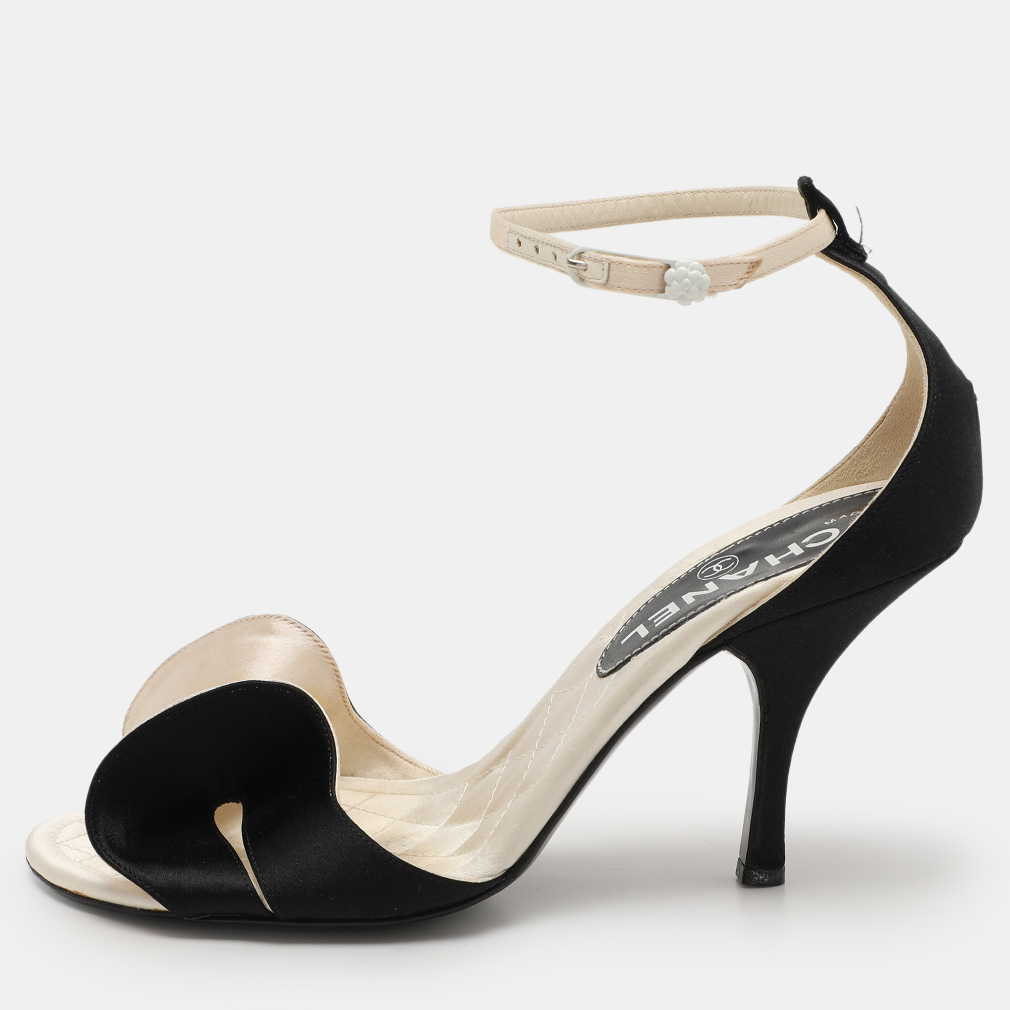 

Chanel Cream/Black Satin Bow Ankle Strap Sandals Size