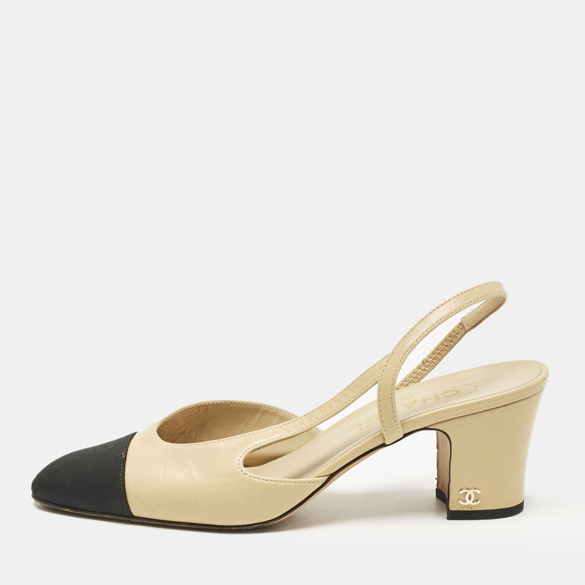 

Chanel Beige/Black Leather and Fabric CC Cap Toe Slingback Pumps Size