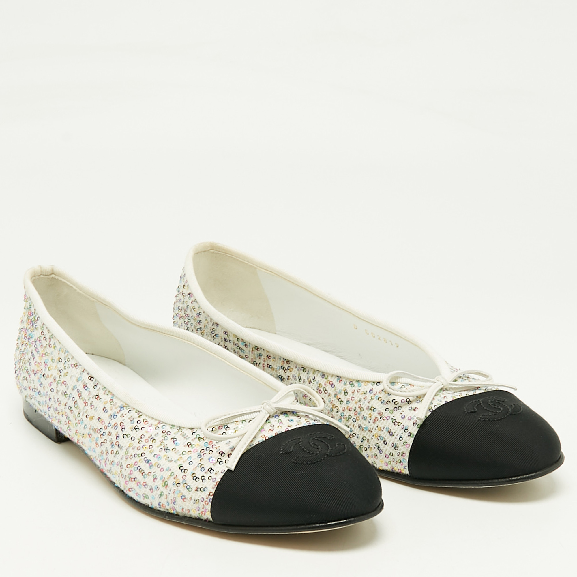 Chanel White/Black Canvas and Sequins CC Ballet Flats Size 40 