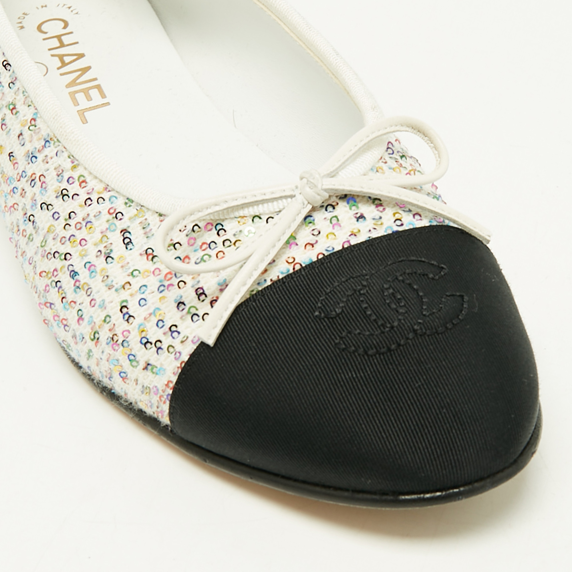 Chanel White/Black Canvas and Sequins CC Ballet Flats Size 40 