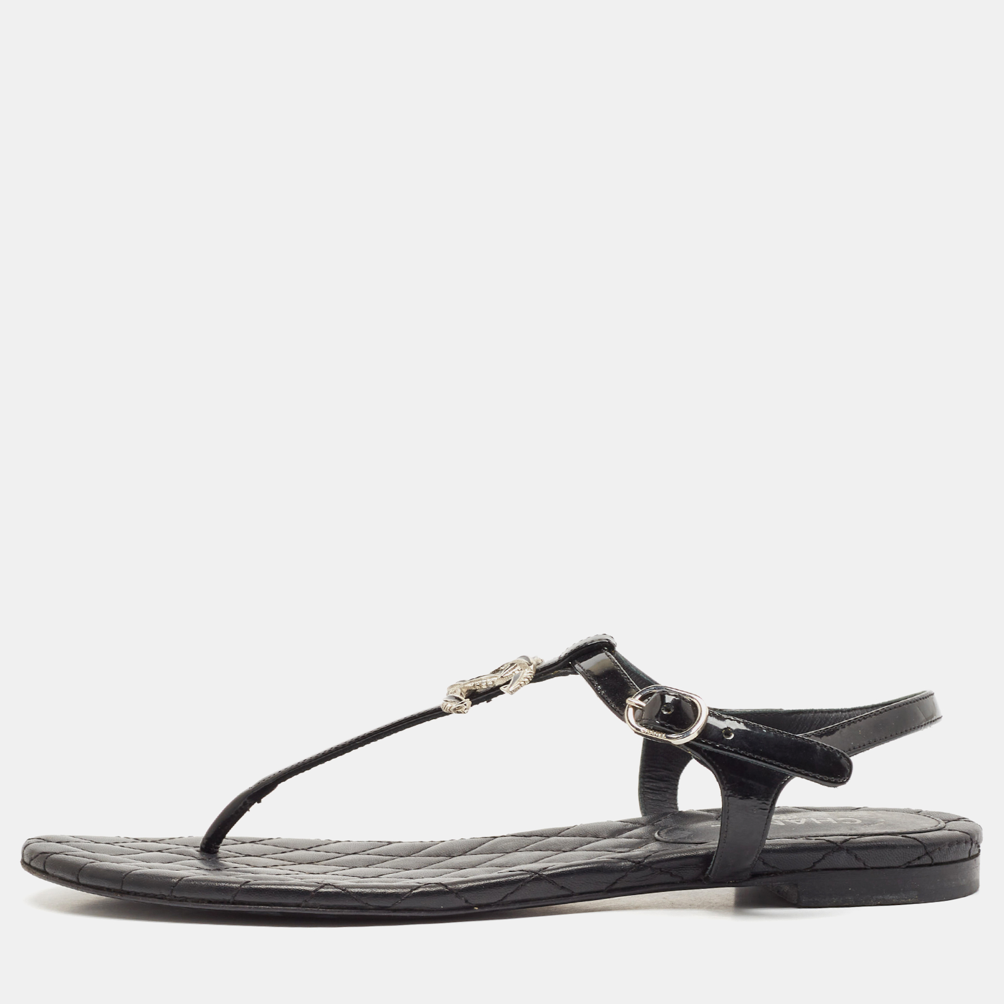 

Chanel Black Patent and Leather CC Pearl Embellished Flat Thong Sandals Size