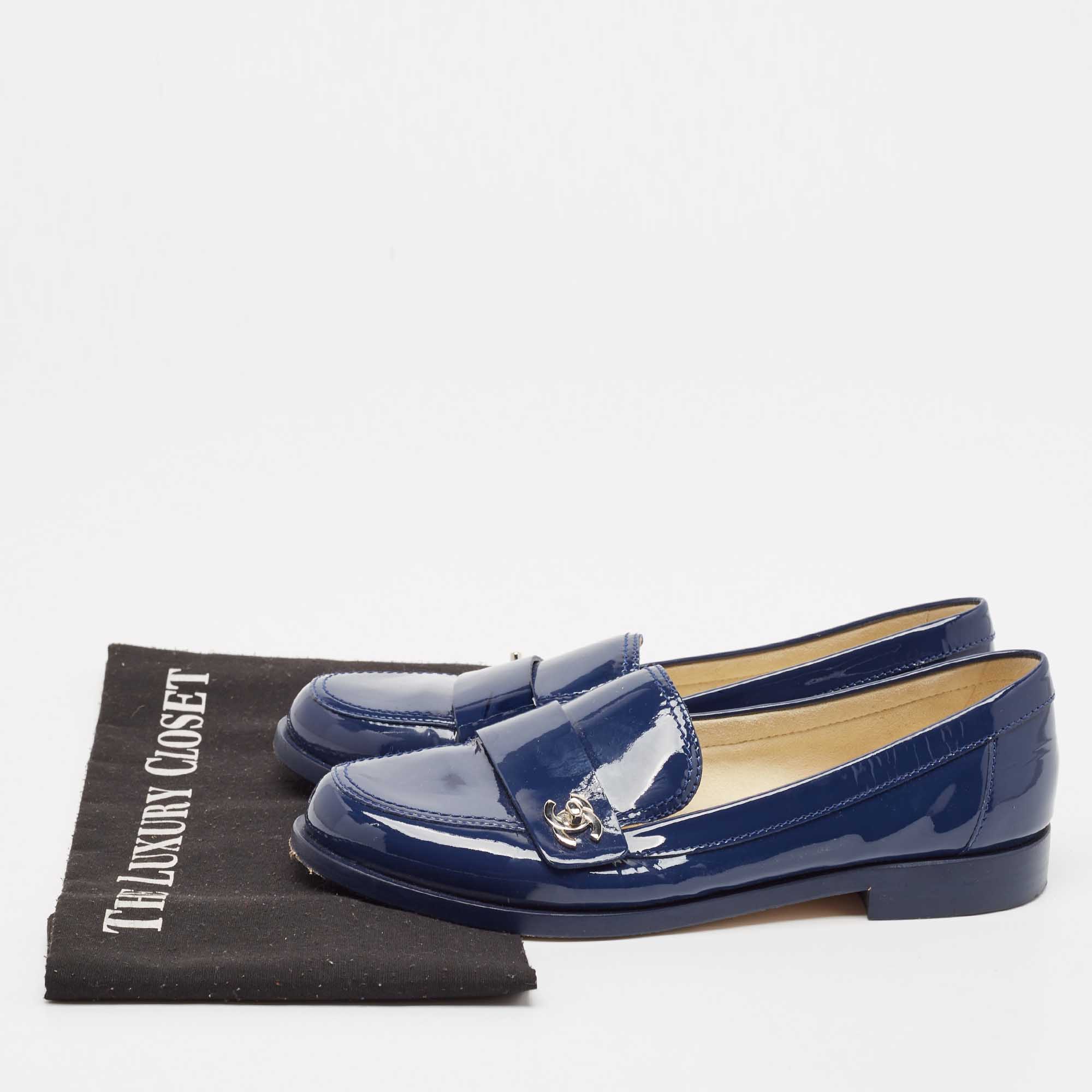 Chanel Blue Patent Leather CC Logo Slip On Loafers Size 38 