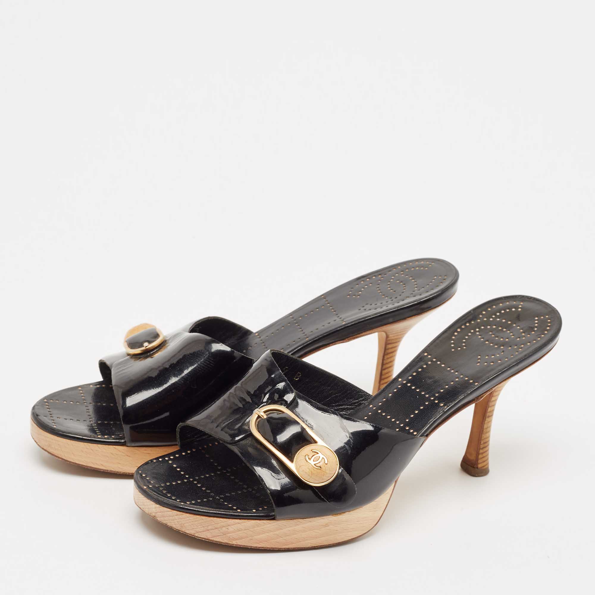 Chanel Vintage Black Patent Leather CC Wooden Platform Clogs Size 39 