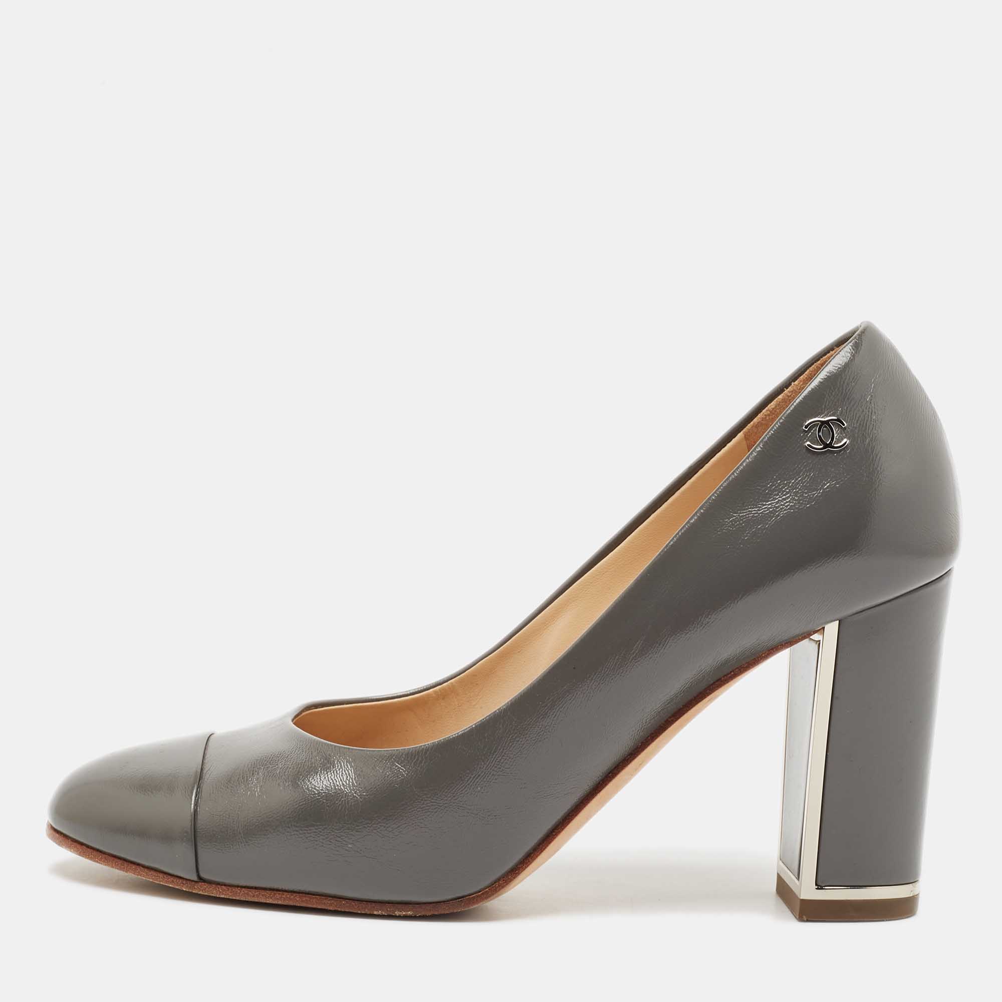 

Chanel Grey Leather Cap Toe CC Block Heel Pumps Size