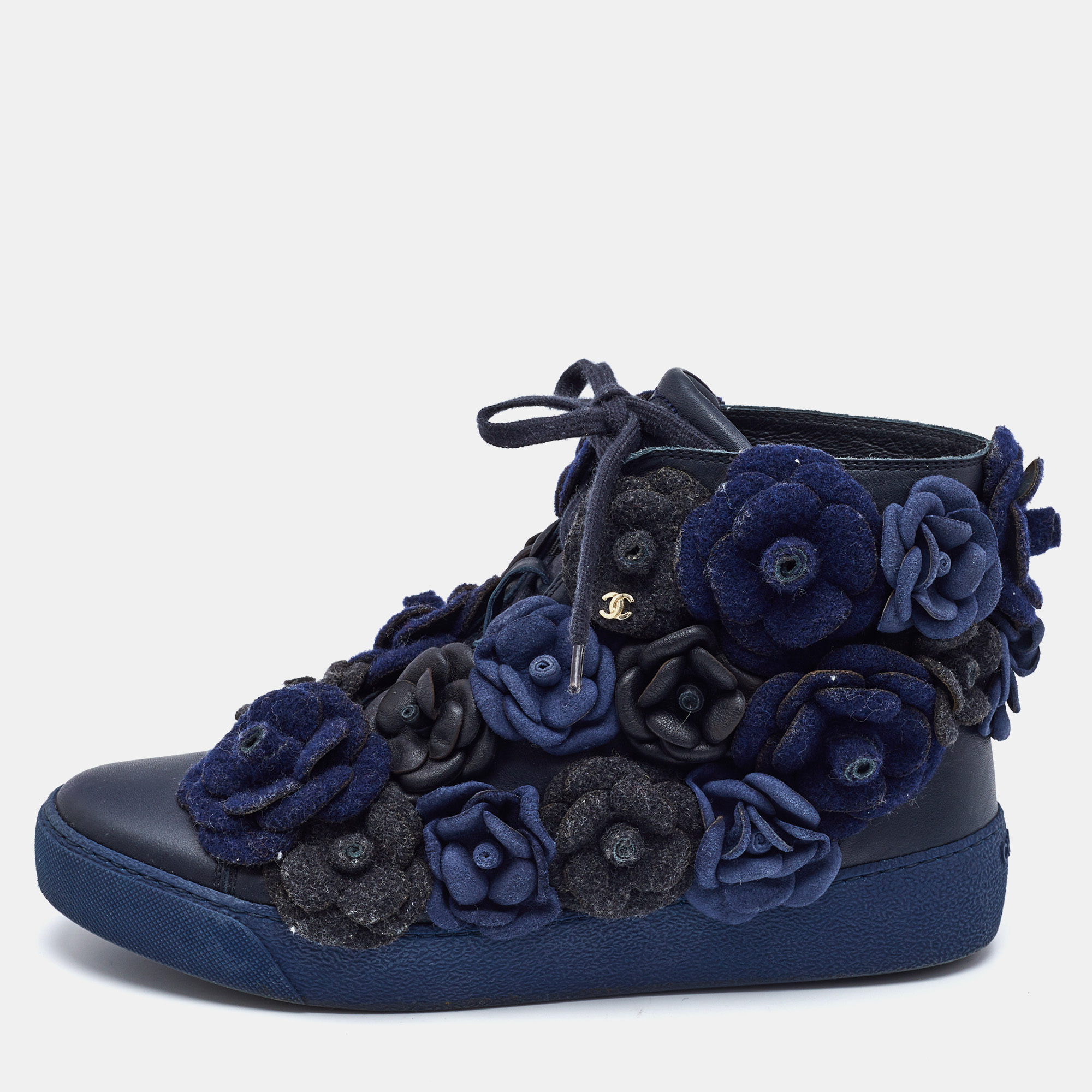 

Chanel Black/Blue Leather CC Camellia High Top Sneakers Size