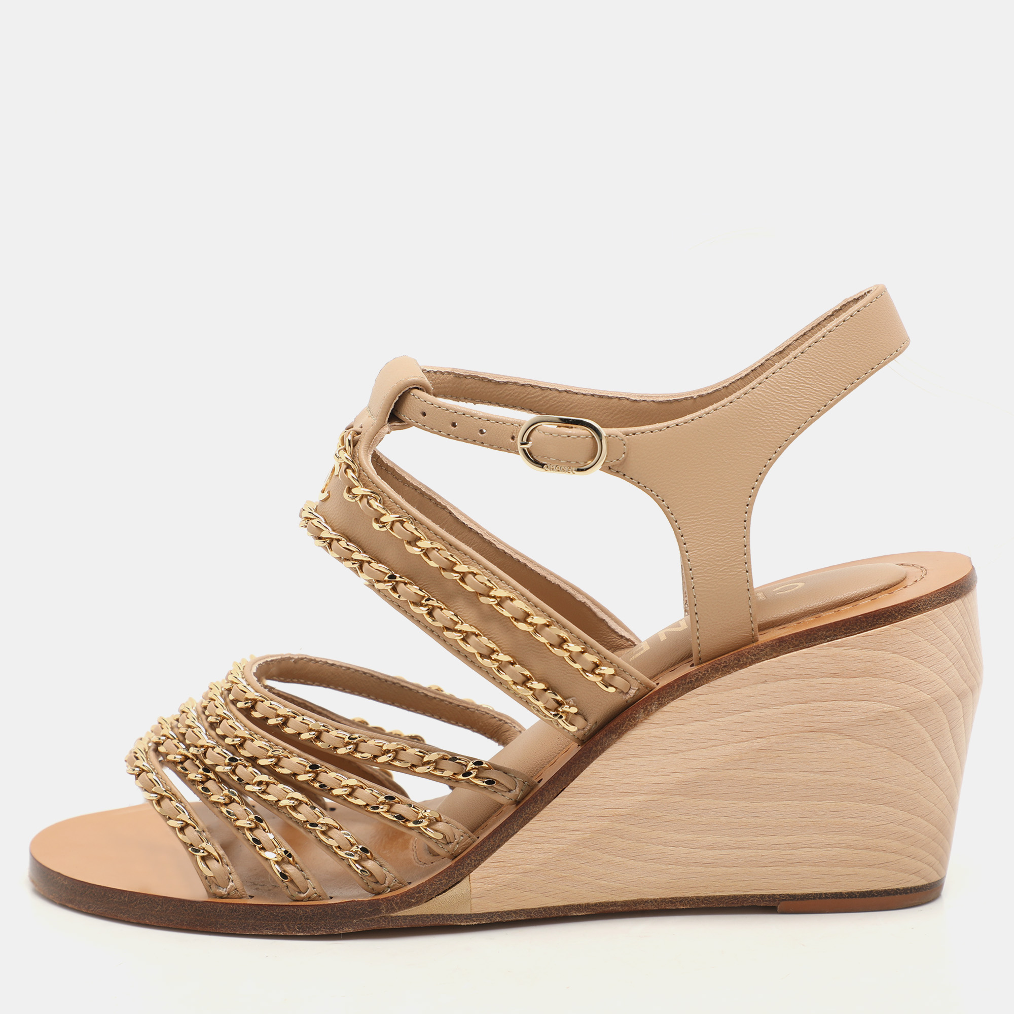 

Chanel Beige Leather Chain Embellished Wedge Sandals Size