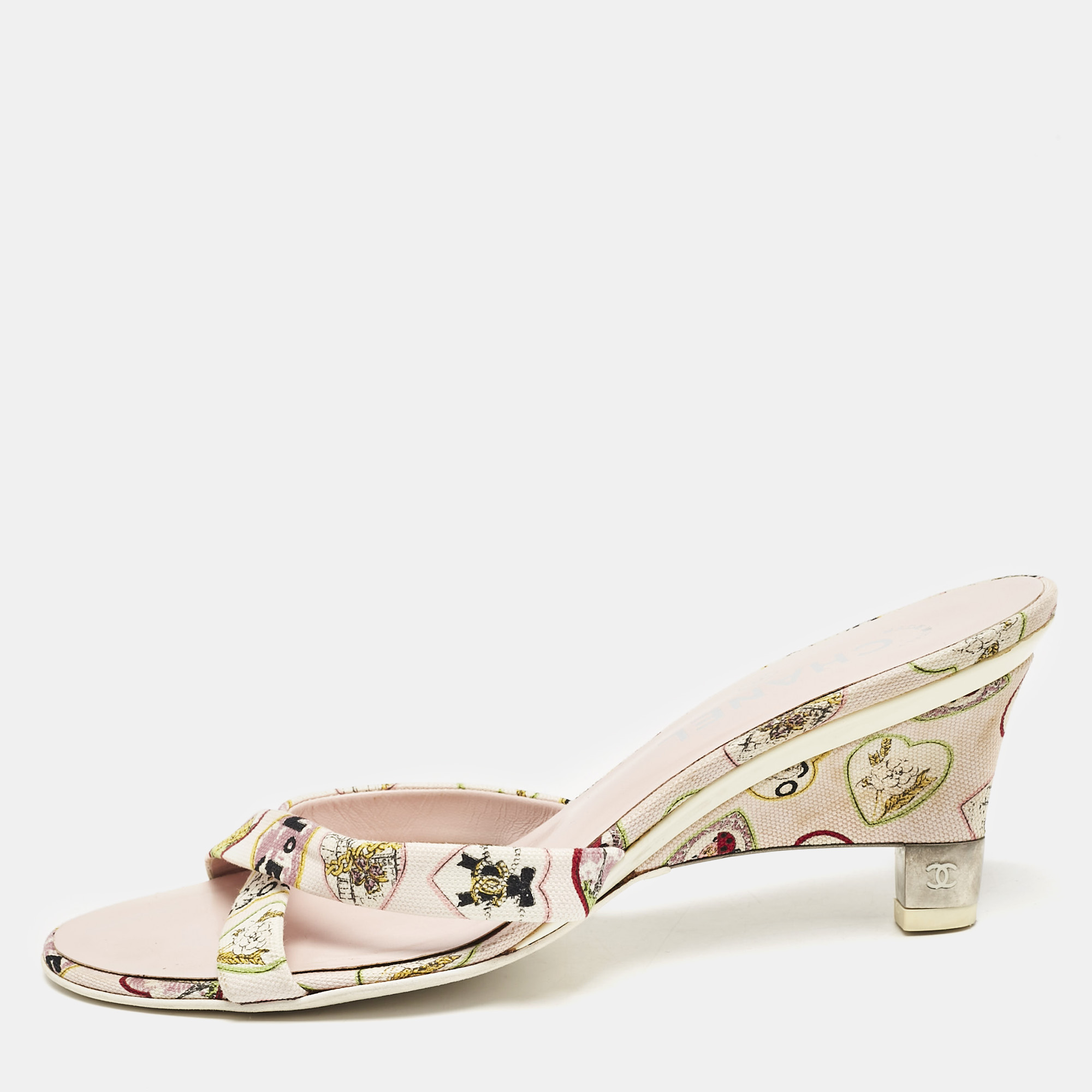 

Chanel Multicolor Canvas Canvas Bow CC Slide Sandals Size