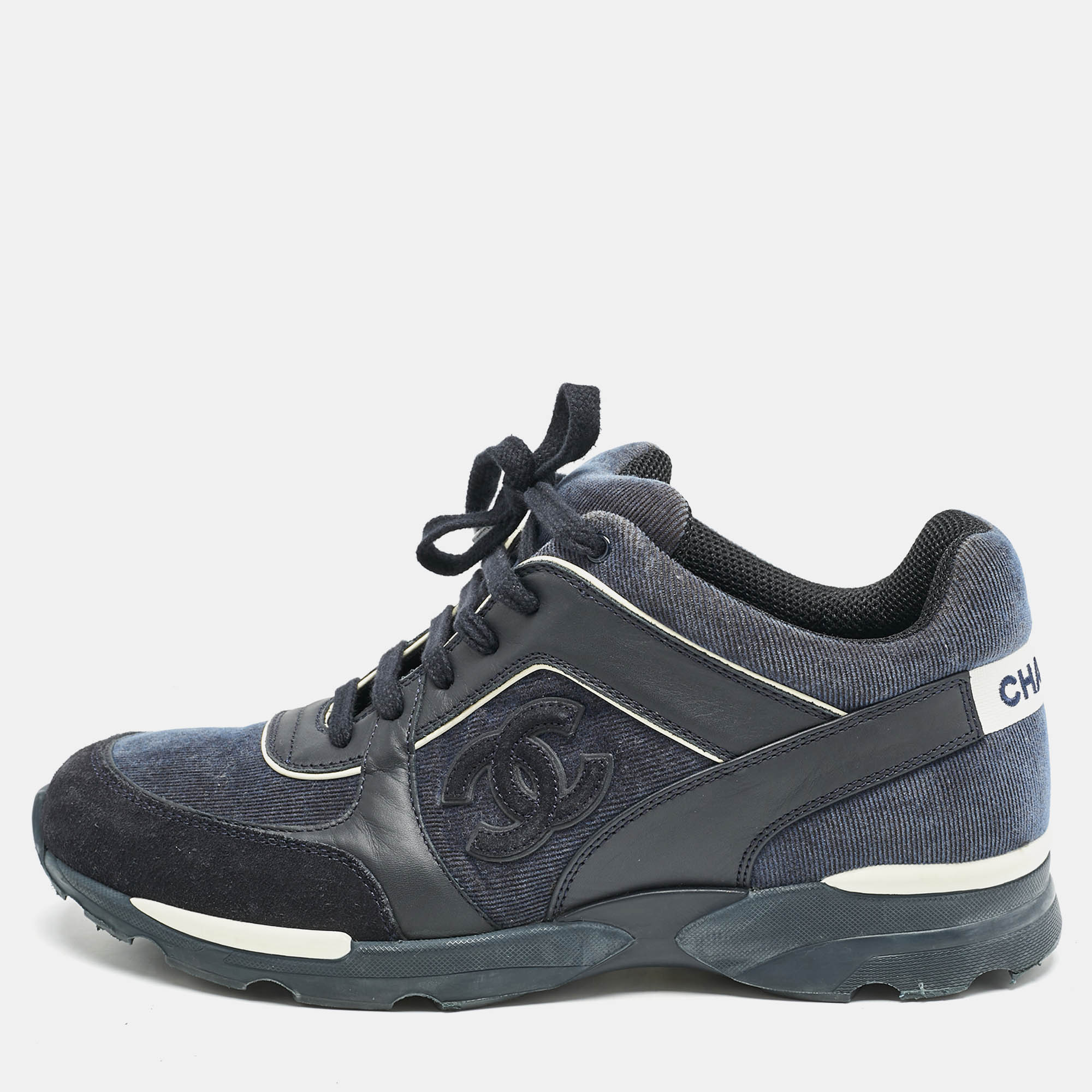

Chanel Navy Blue Leather and Fabric CC Low Top Sneakers Size