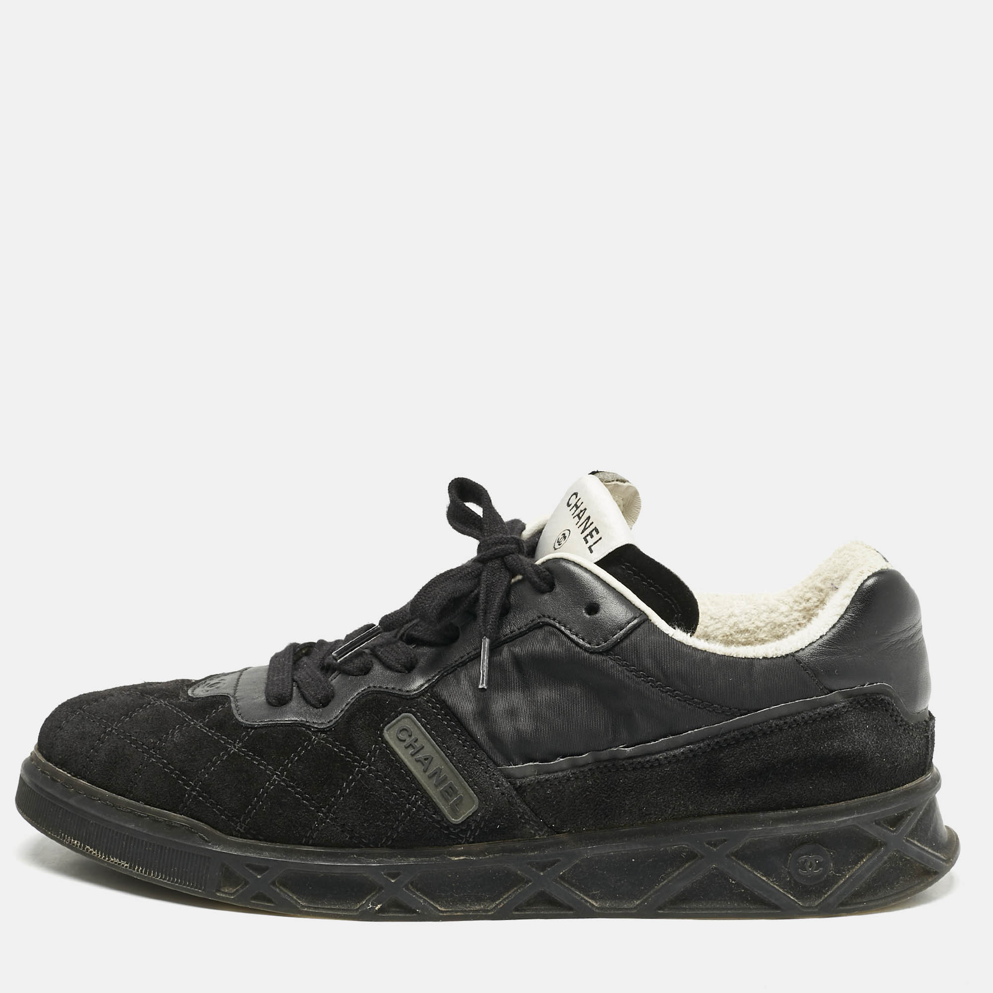 

Chanel Black Leather and Tweed CC Low Top Sneakers Size