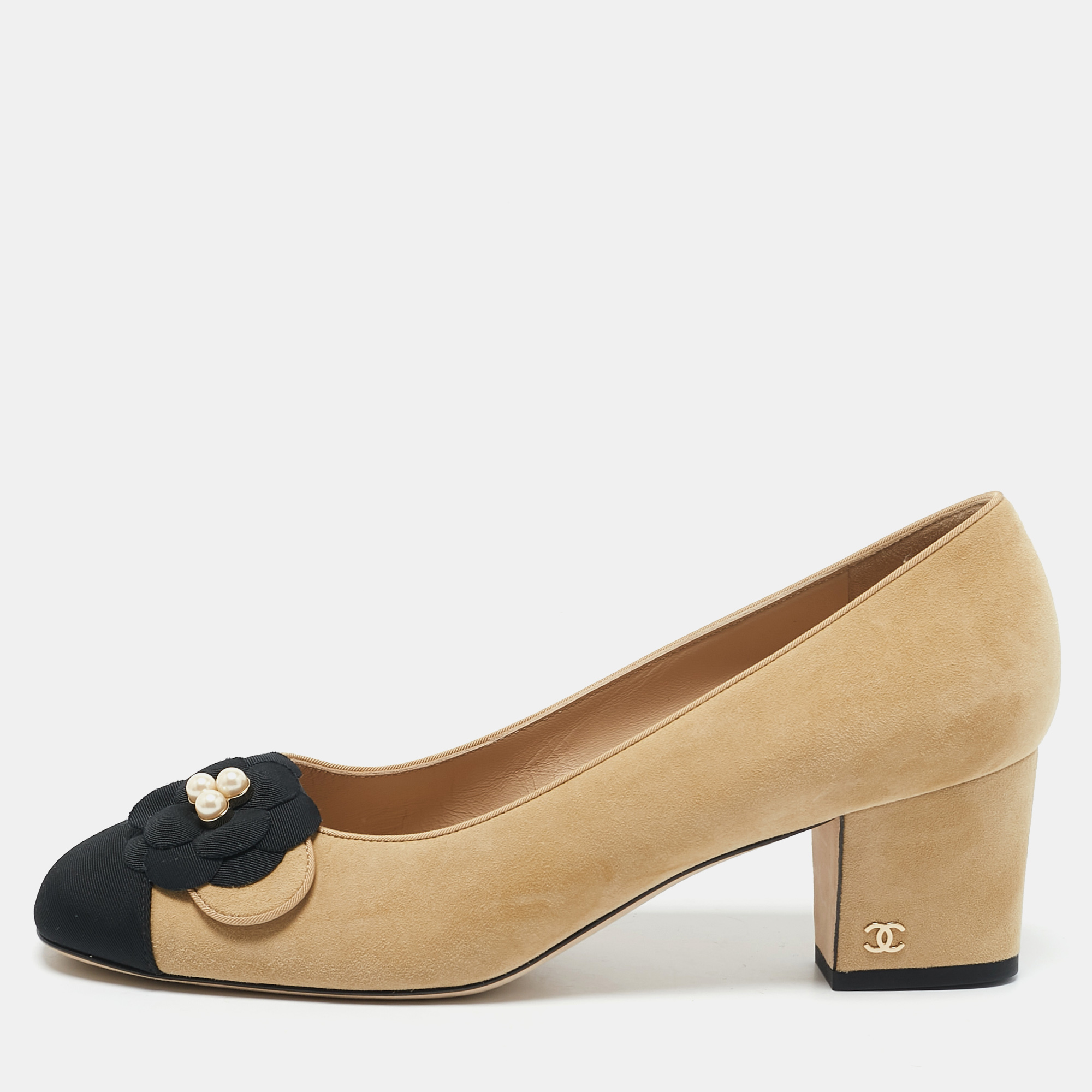 

Chanel Beige/Black Suede Pearl Camelia Pumps Size