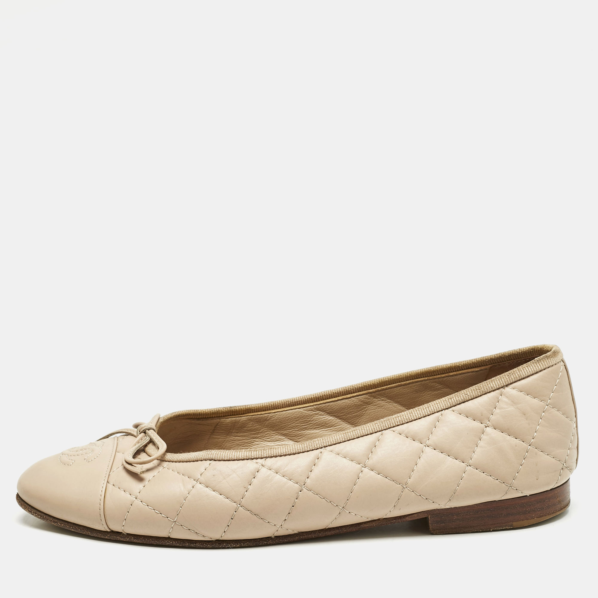 Pre-owned Chanel Beige Quilted Leather Cc Bow Ballet Flats Size 37.5